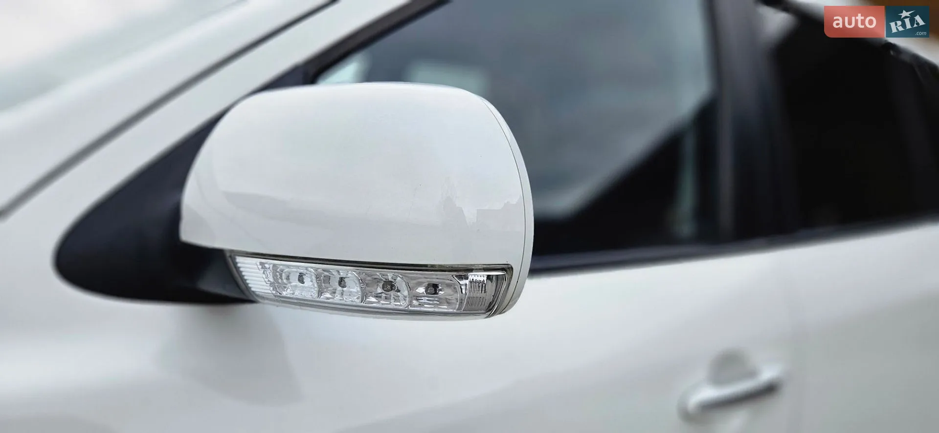 2011 Hyundai Santa Fe - мініатюра 29