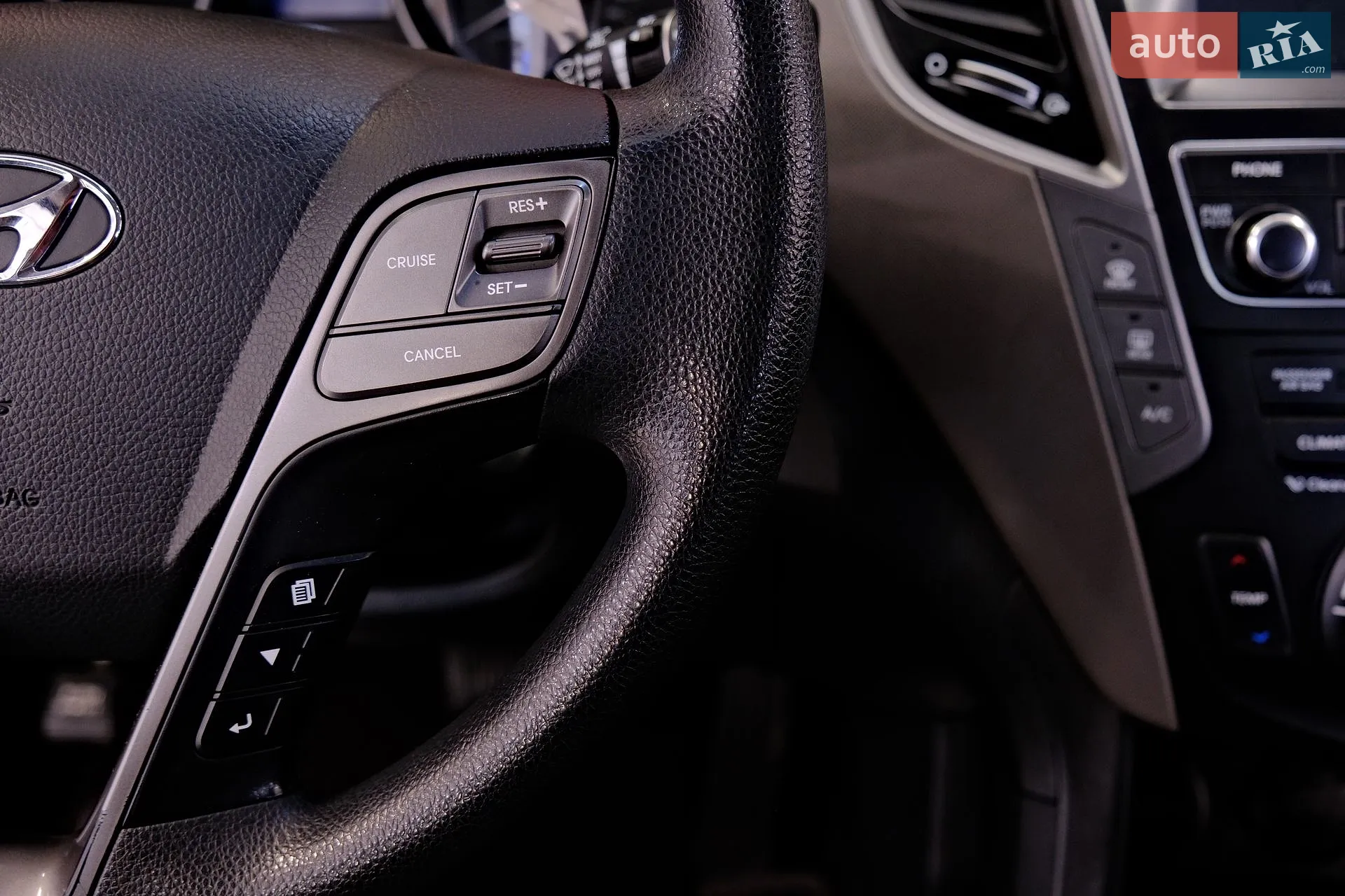 2016 Hyundai Santa Fe - мініатюра 18