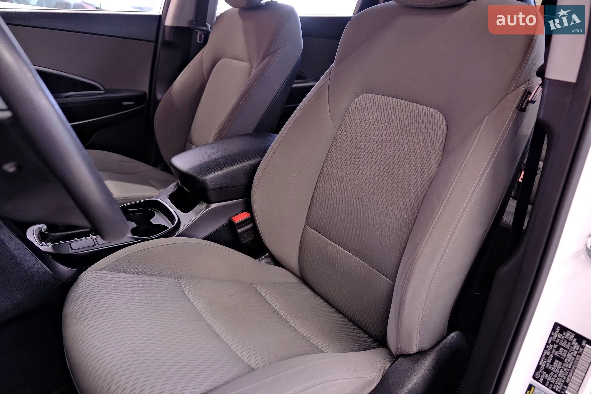 2016 Hyundai Santa Fe - мініатюра 28