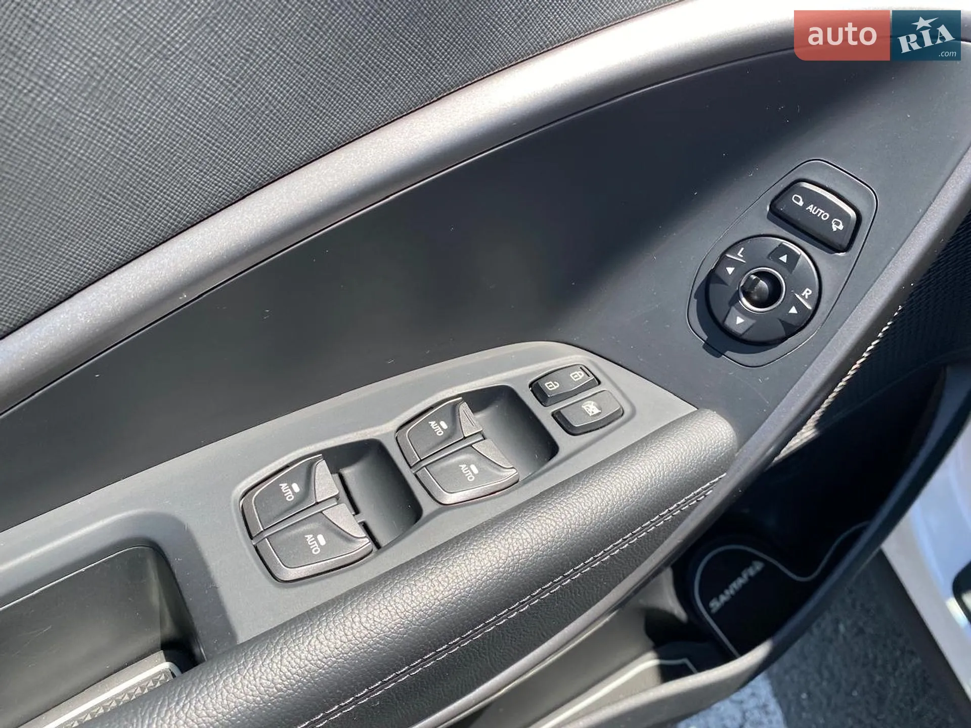 2015 Hyundai Santa Fe - мініатюра 14