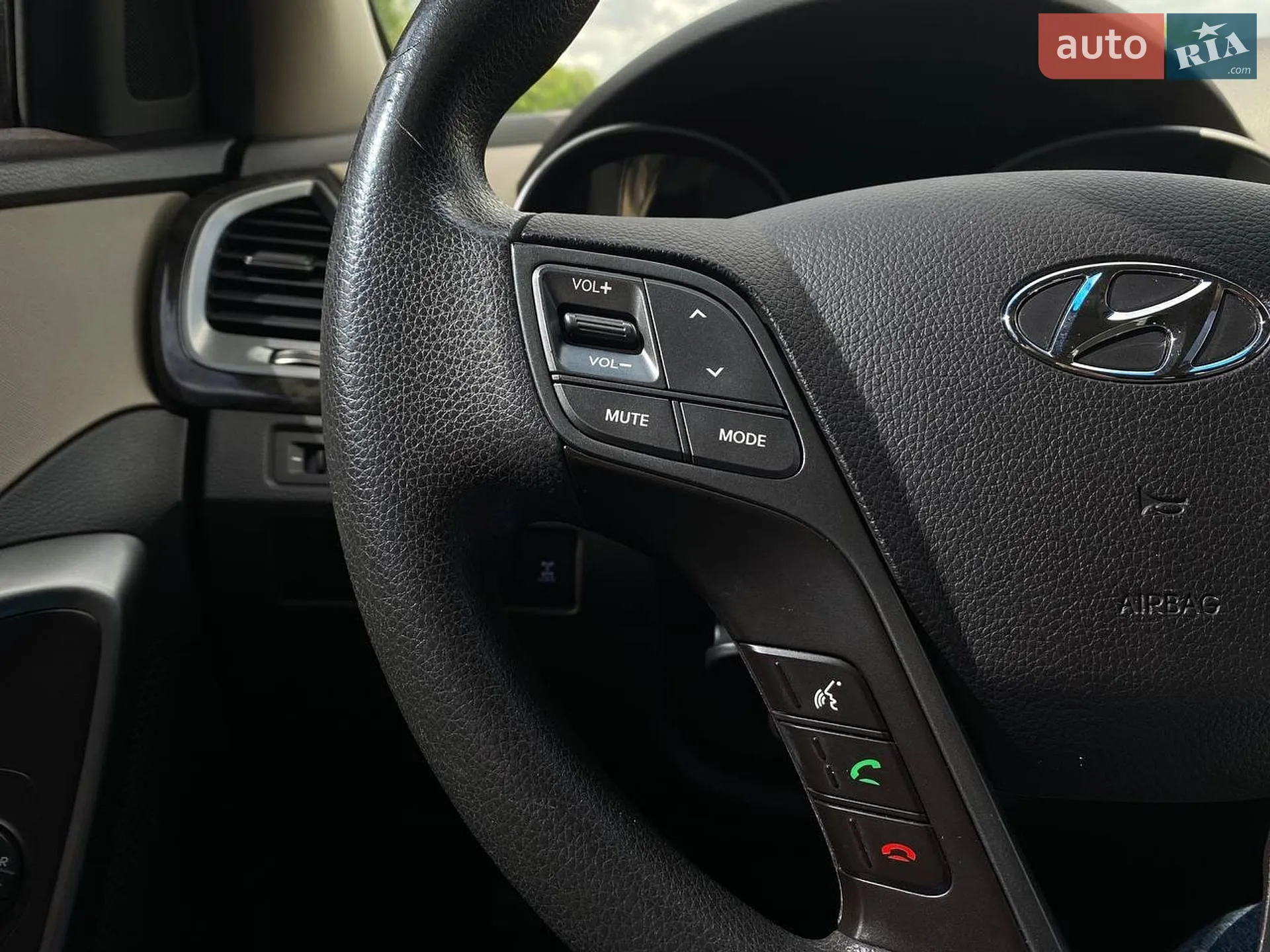 2016 Hyundai Santa Fe - мініатюра 34