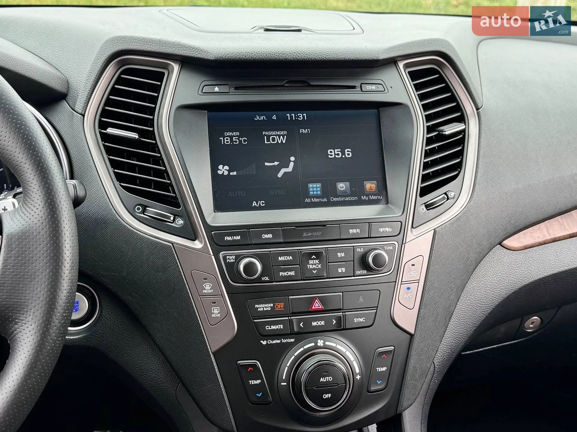 2016 Hyundai Santa Fe - мініатюра 34