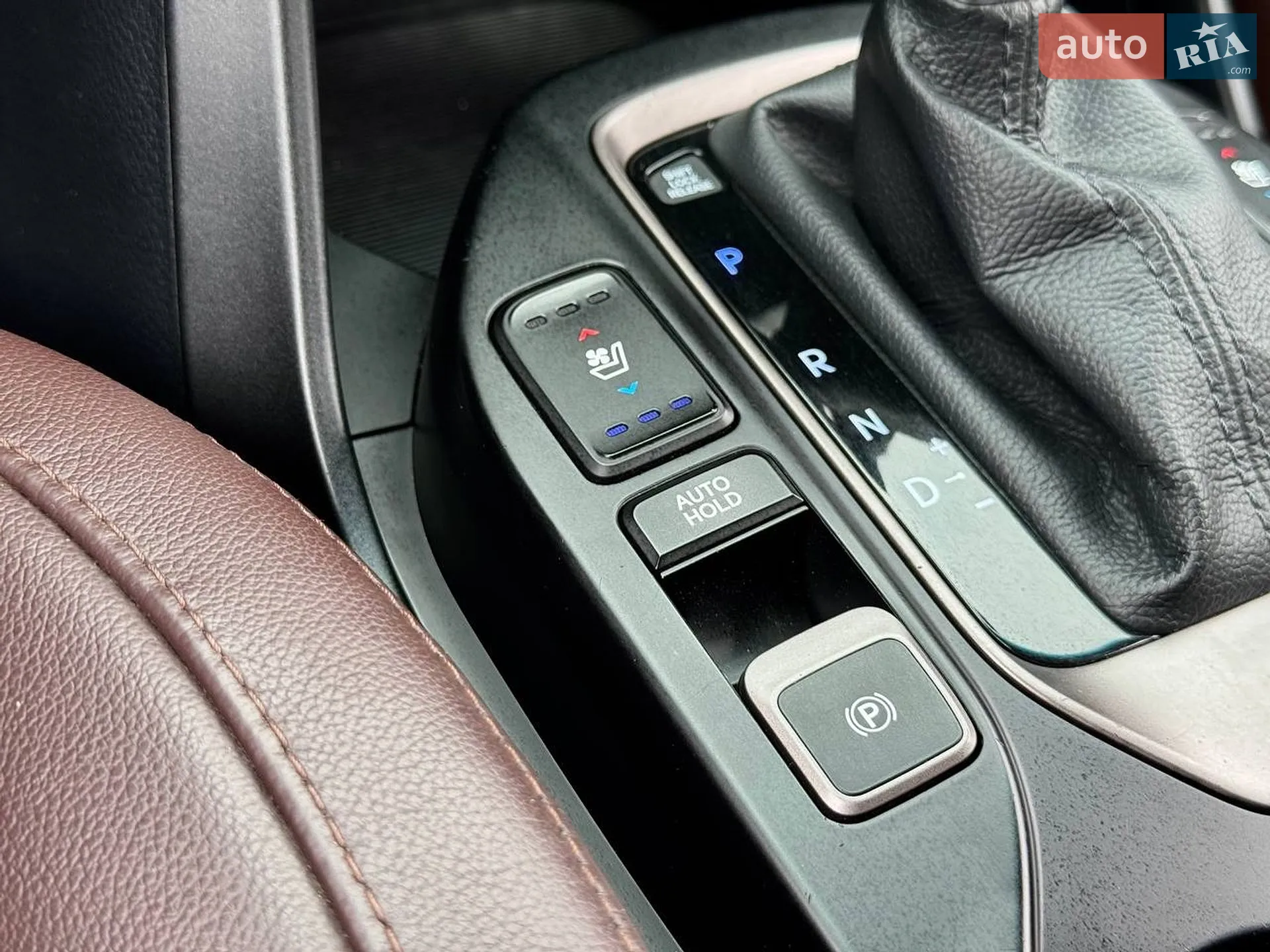 2016 Hyundai Santa Fe - мініатюра 36