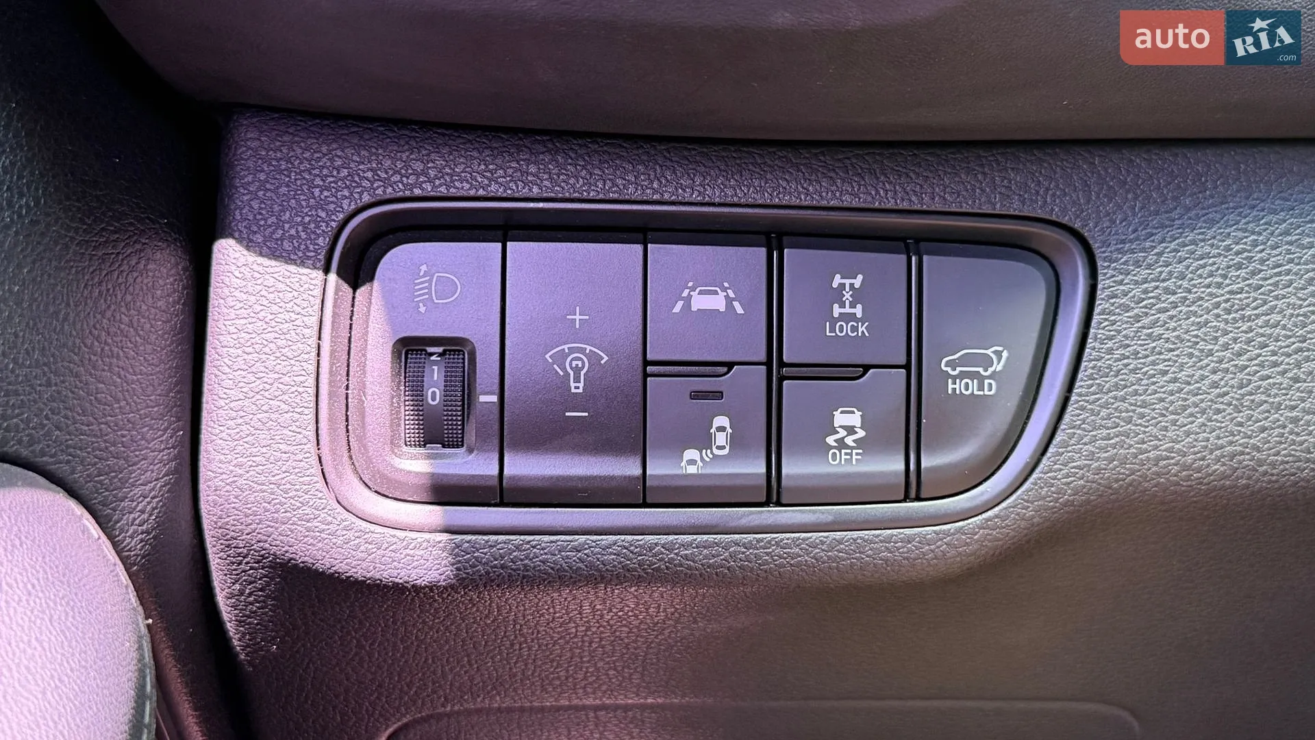 2018 Hyundai Santa Fe - мініатюра 33