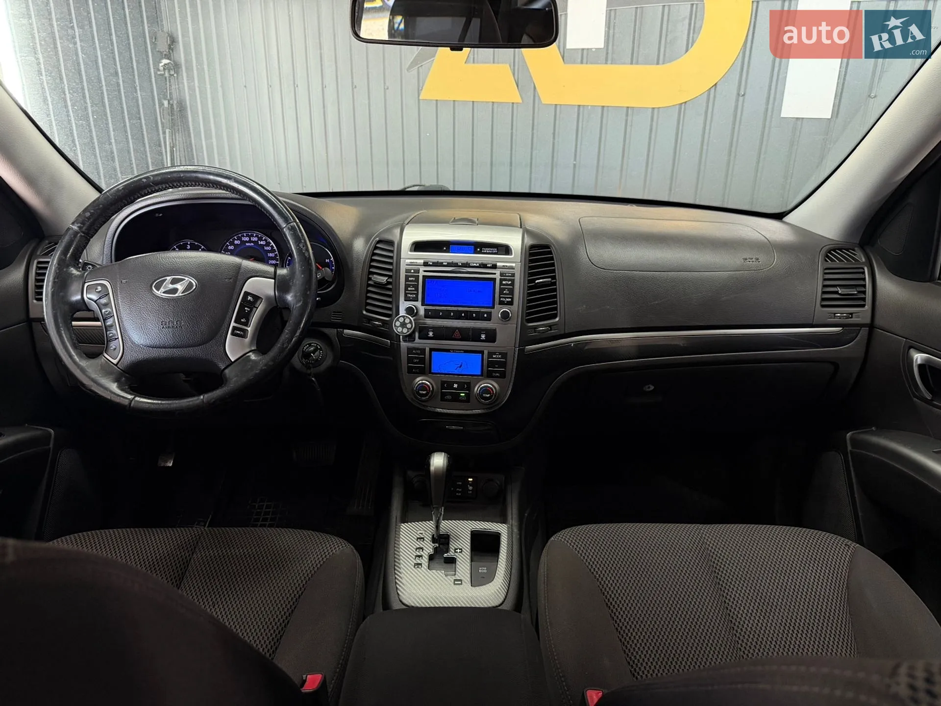 2011 Hyundai Santa Fe - мініатюра 21