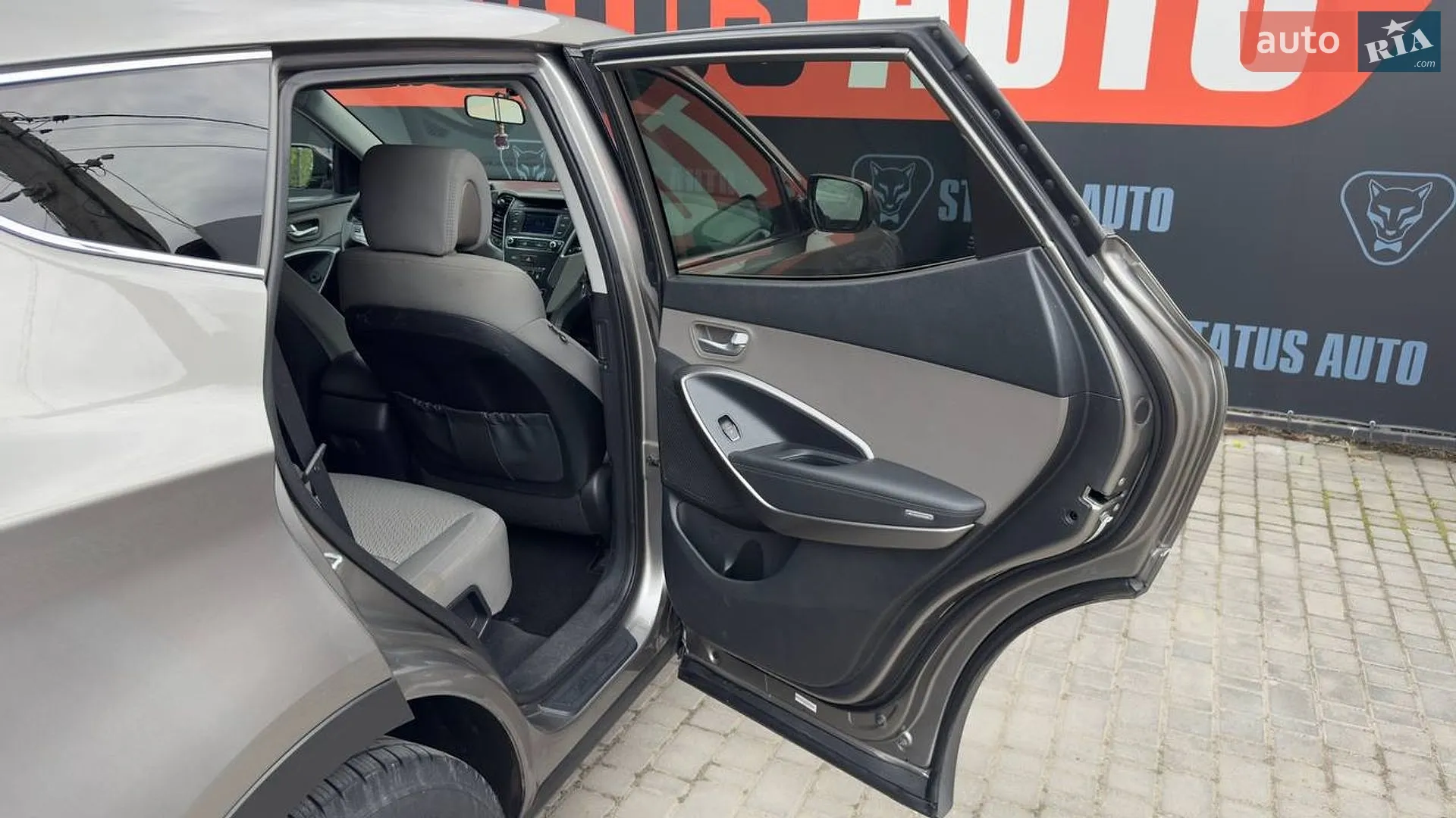 2016 Hyundai Santa Fe - мініатюра 31