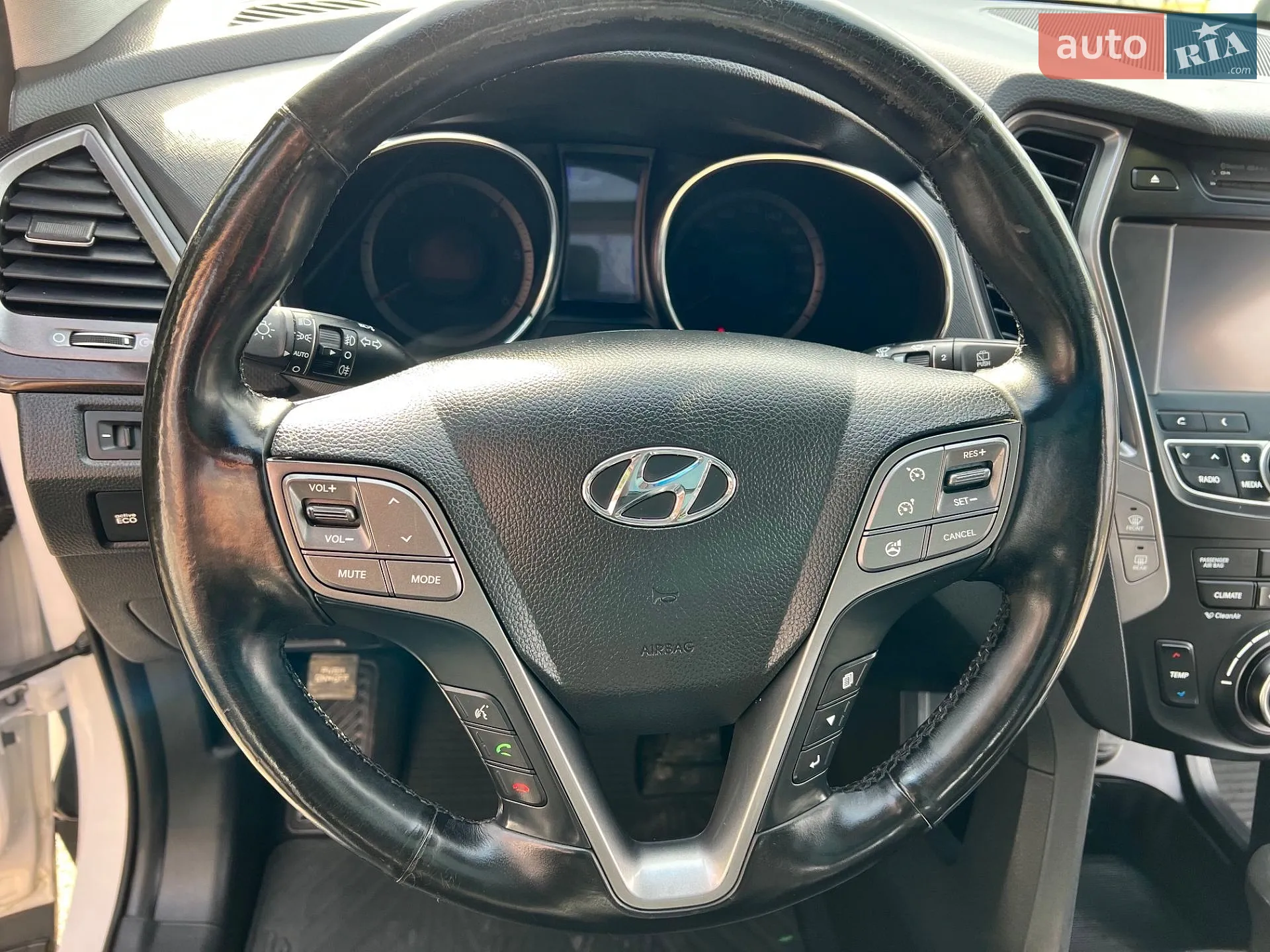 2012 Hyundai Santa Fe - мініатюра 18