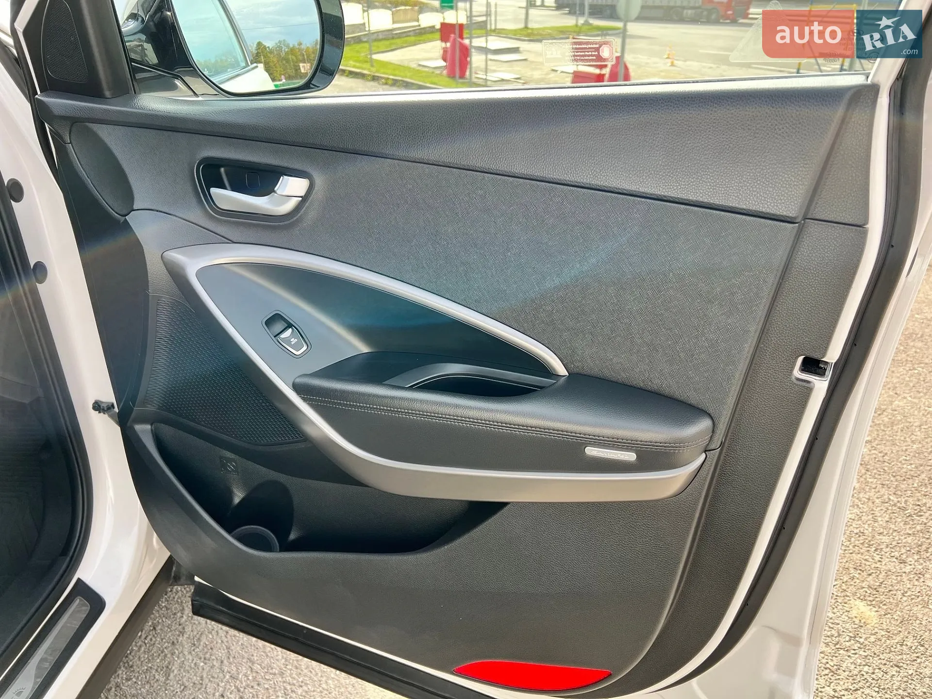 2012 Hyundai Santa Fe - мініатюра 28