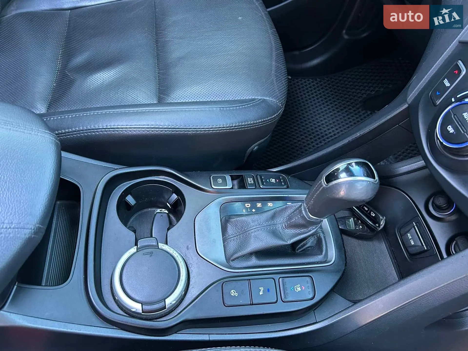 2015 Hyundai Santa Fe - мініатюра 20