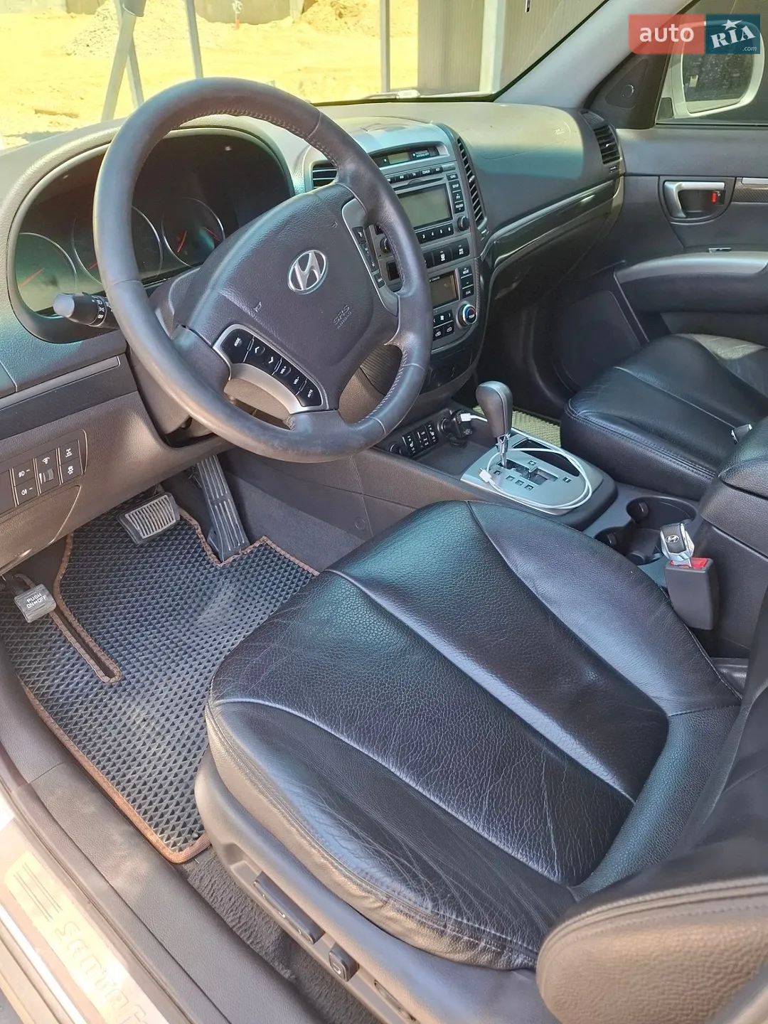 2010 Hyundai Santa Fe - мініатюра 13