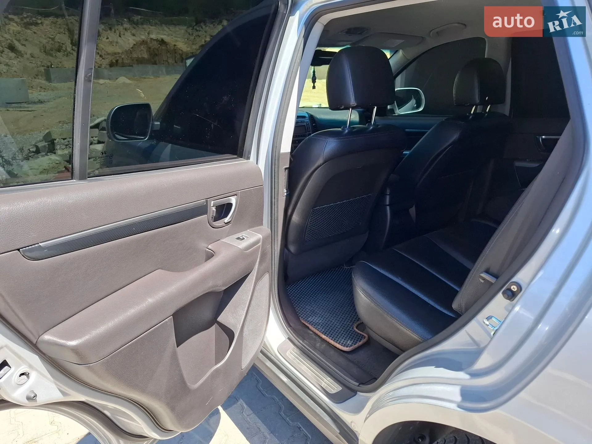 2010 Hyundai Santa Fe - мініатюра 16
