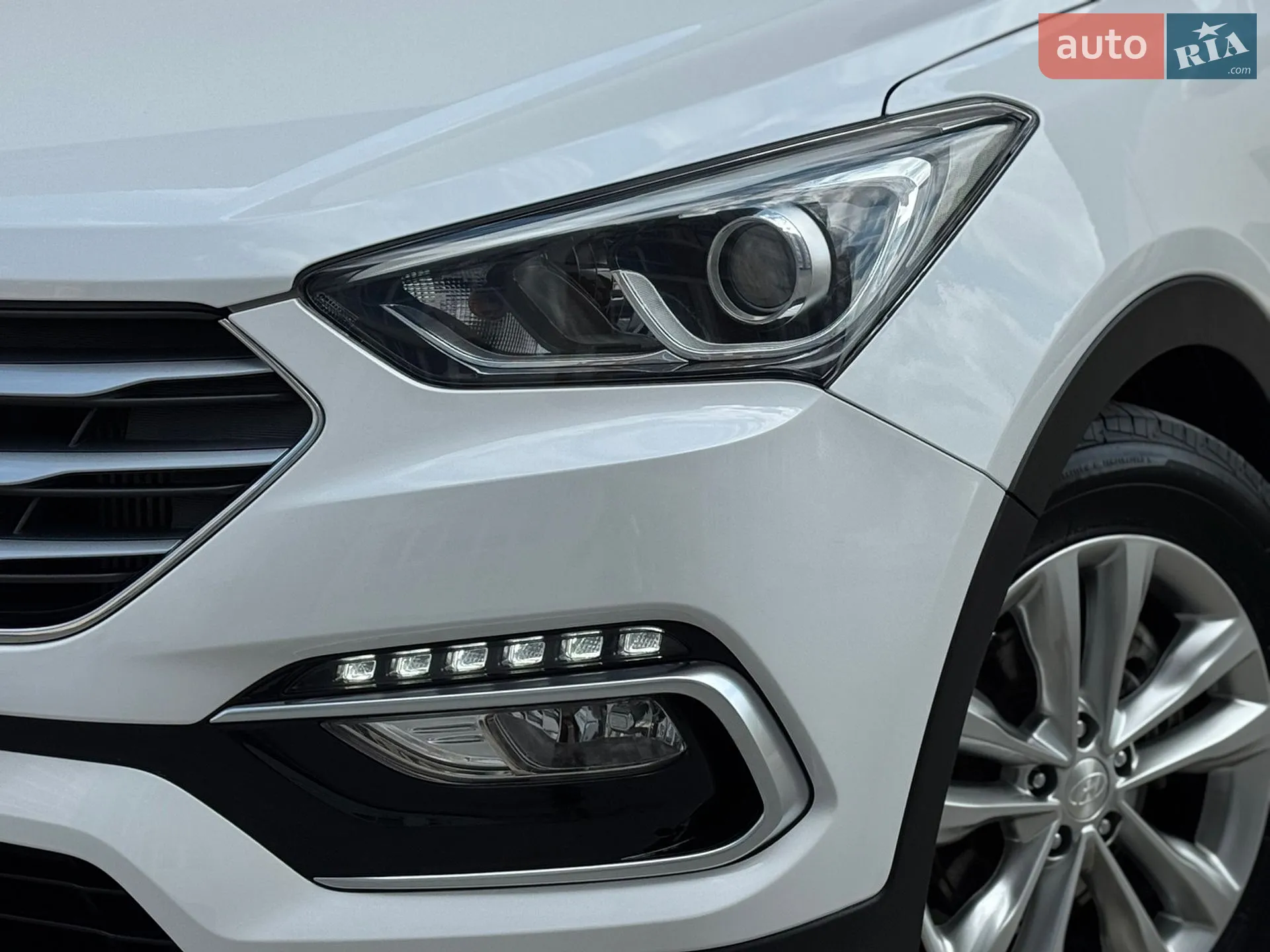 2016 Hyundai Santa Fe - мініатюра 16
