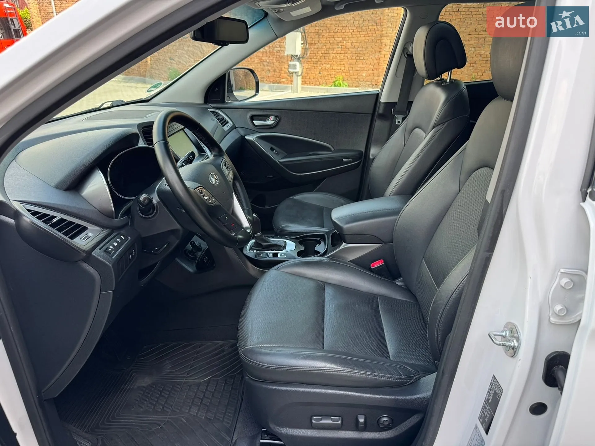 2015 Hyundai Santa Fe - мініатюра 17
