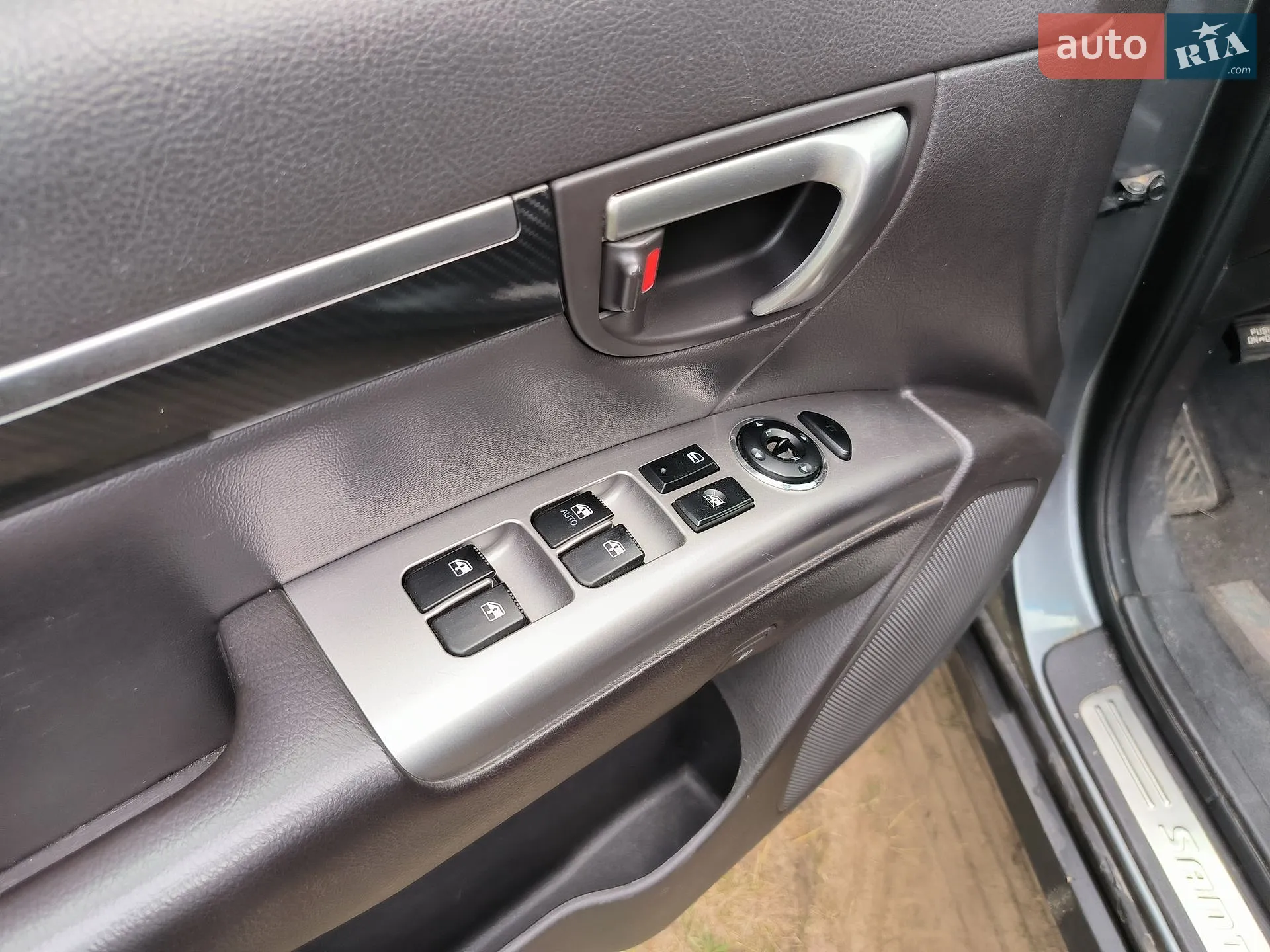 2011 Hyundai Santa Fe - мініатюра 15