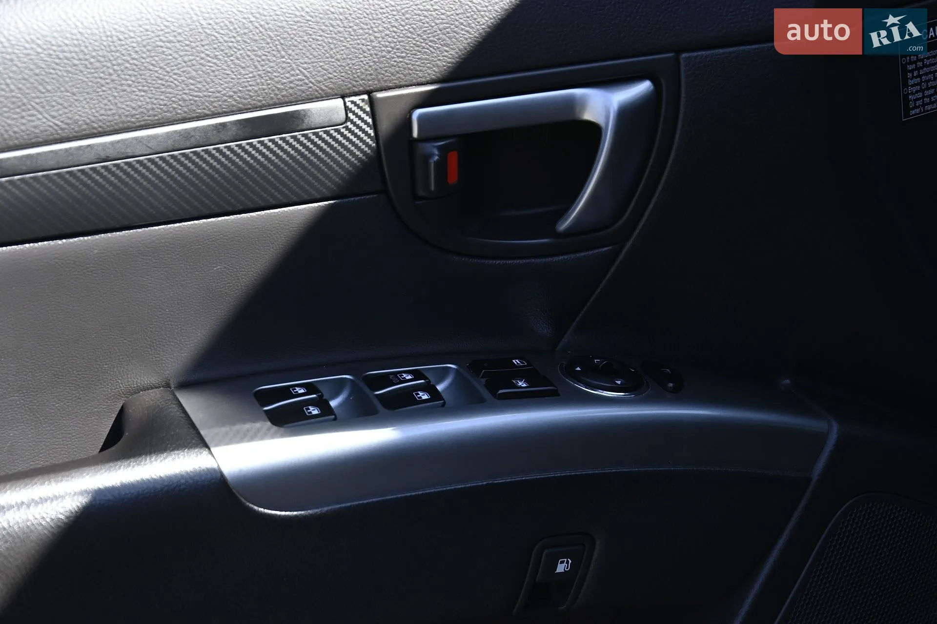 2011 Hyundai Santa Fe - мініатюра 16