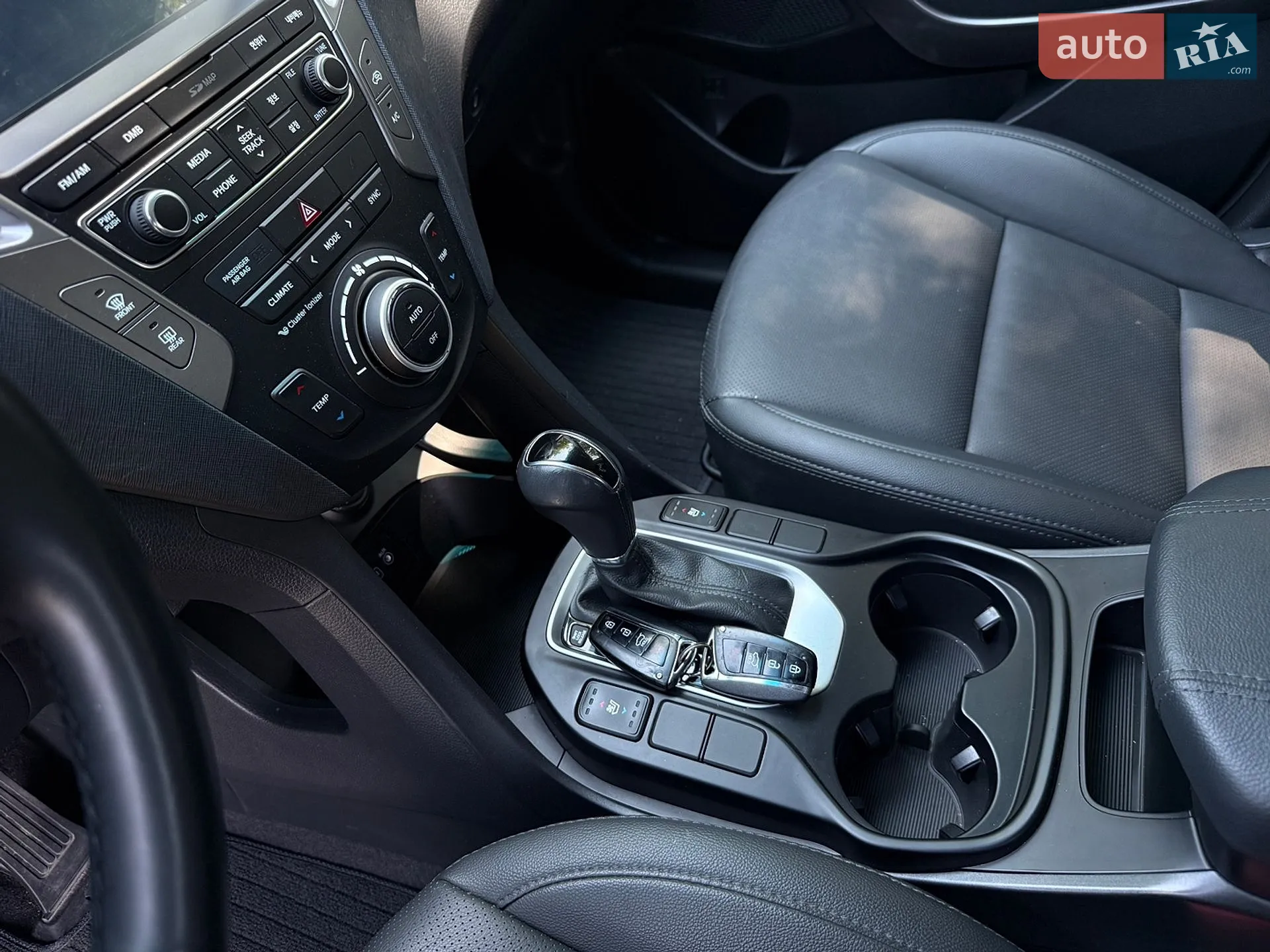 2016 Hyundai Santa Fe - мініатюра 17
