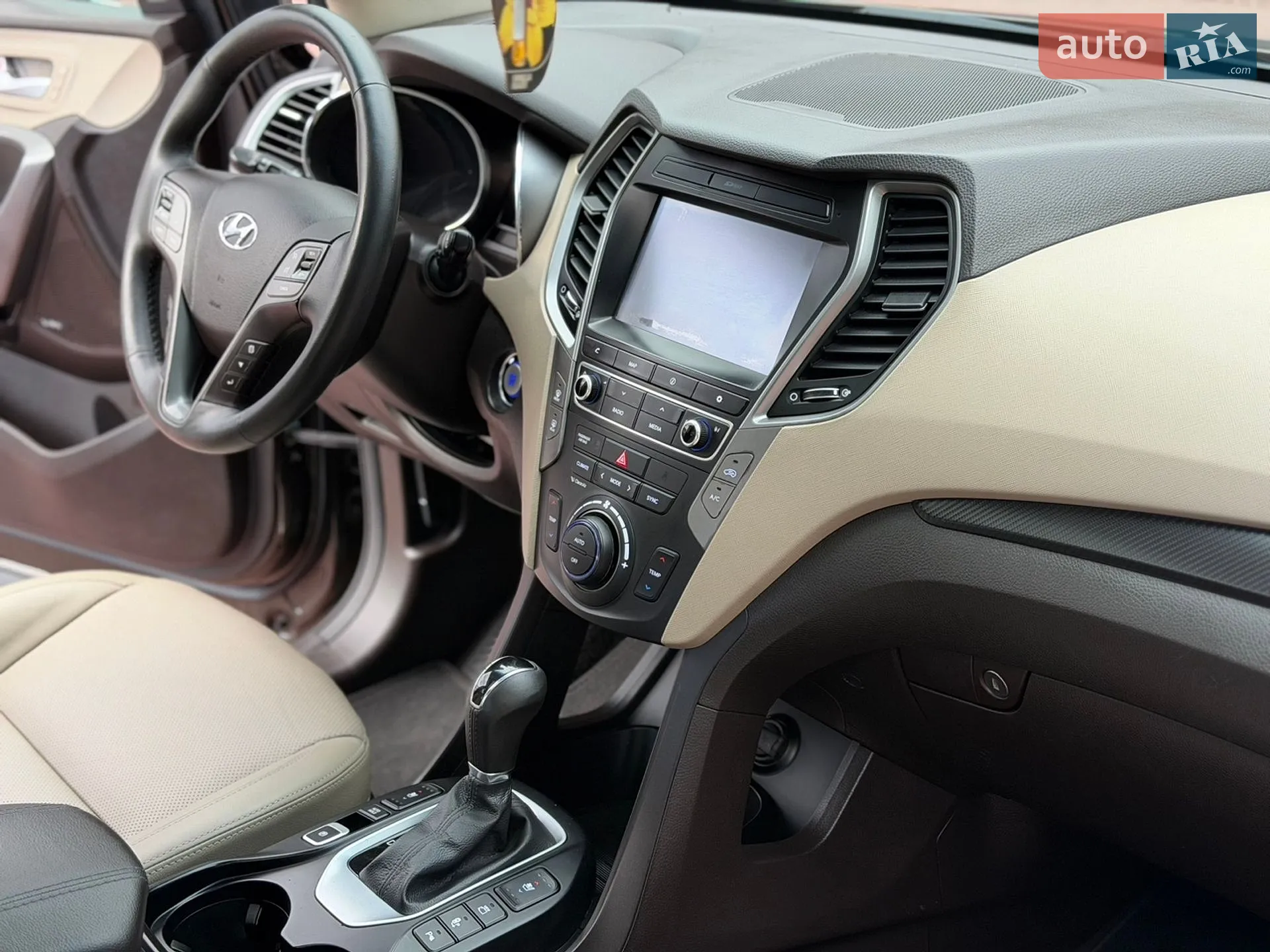 2016 Hyundai Santa Fe - мініатюра 27