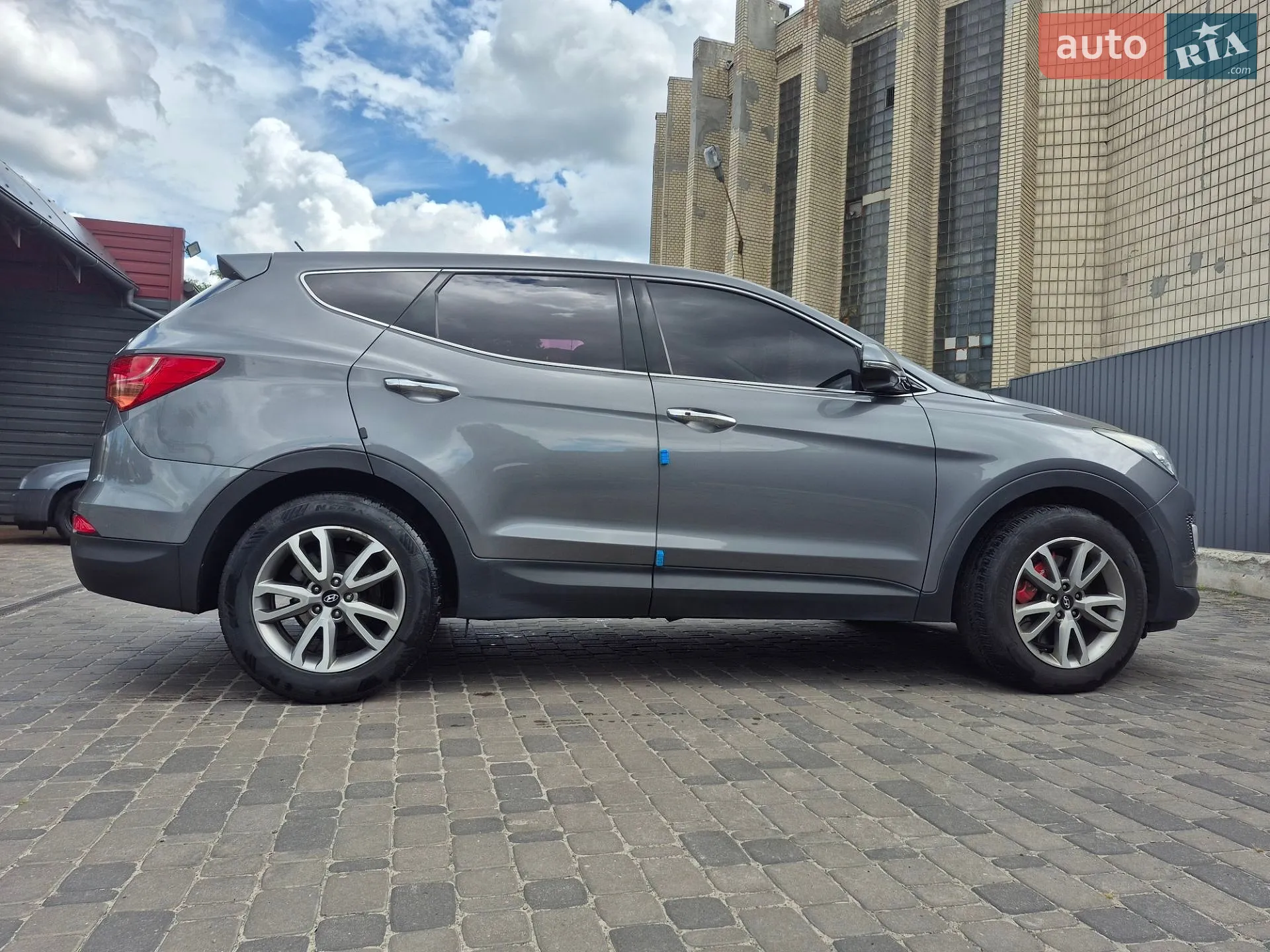 2014 Hyundai Santa Fe - мініатюра 17