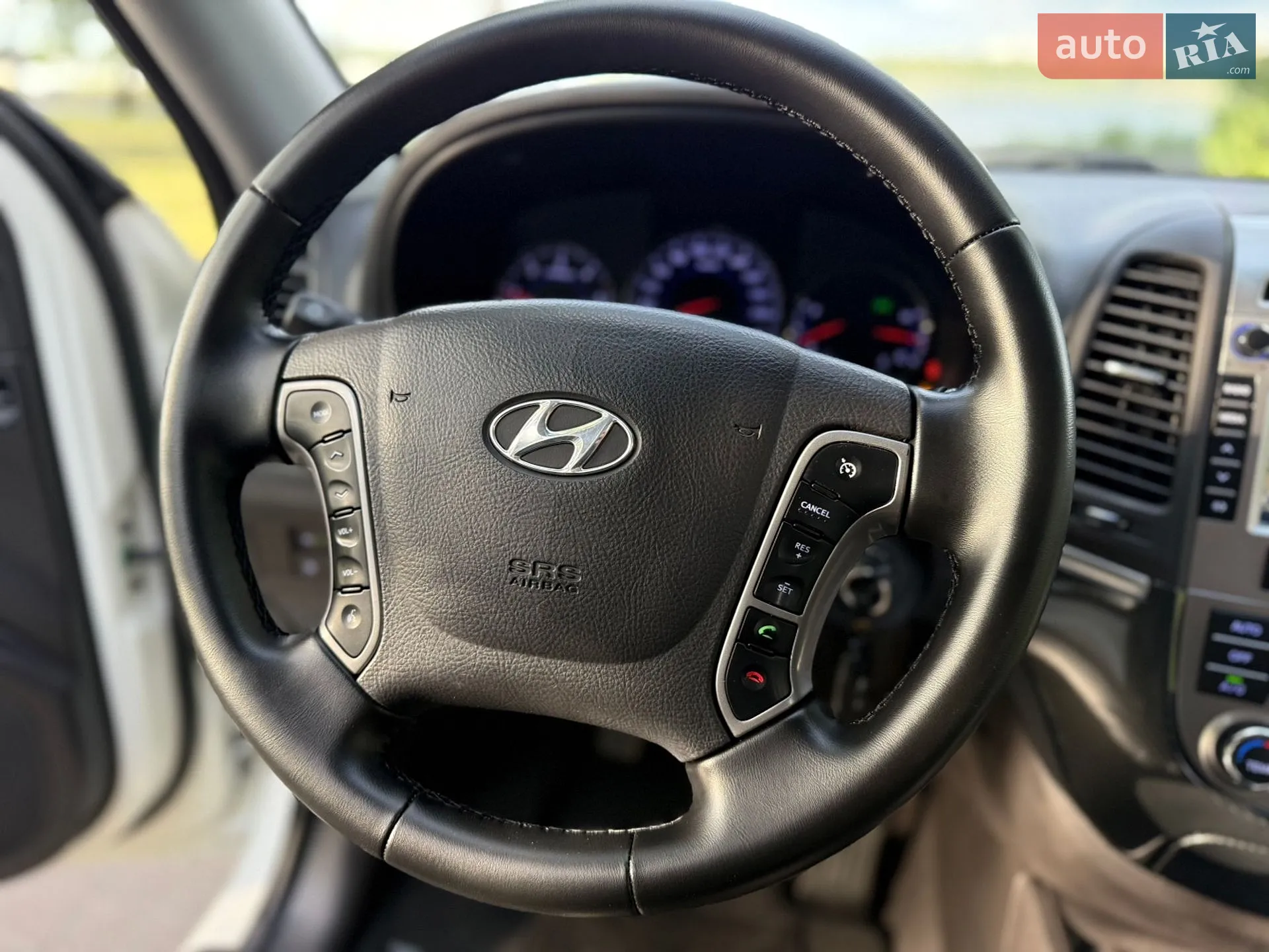 2011 Hyundai Santa Fe - мініатюра 46