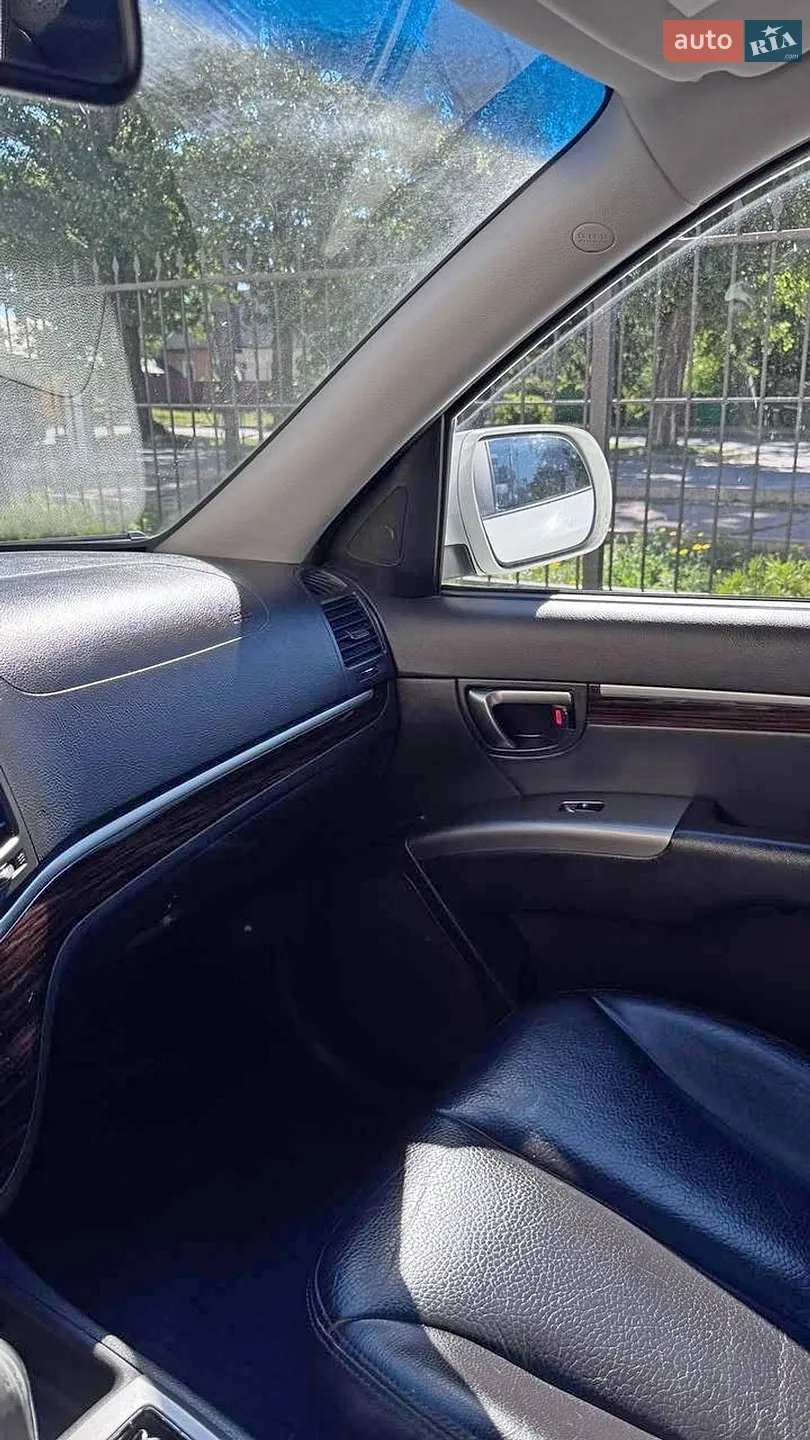 2011 Hyundai Santa Fe - мініатюра 32