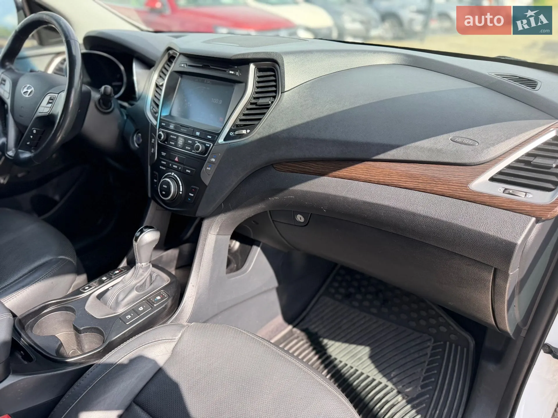 2016 Hyundai Santa Fe - мініатюра 28