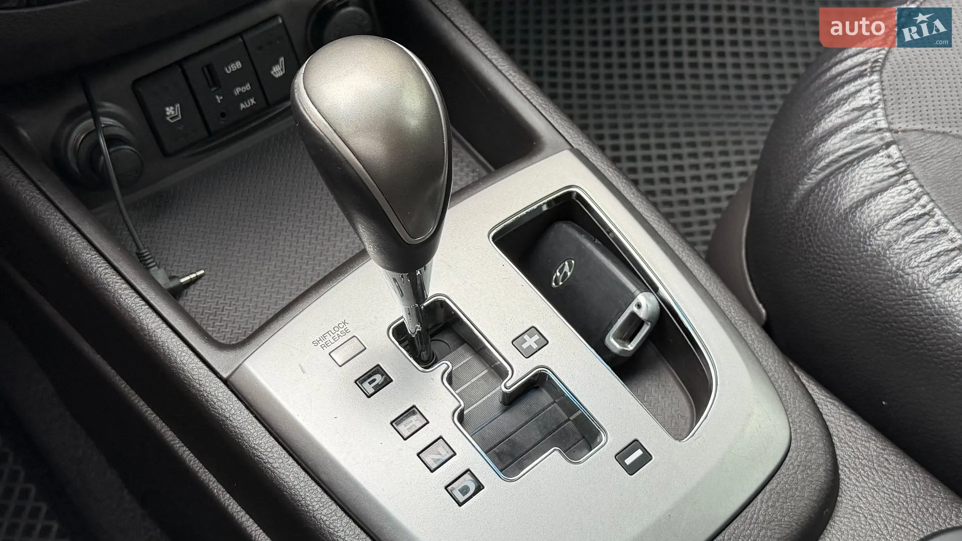 2011 Hyundai Santa Fe - мініатюра 35