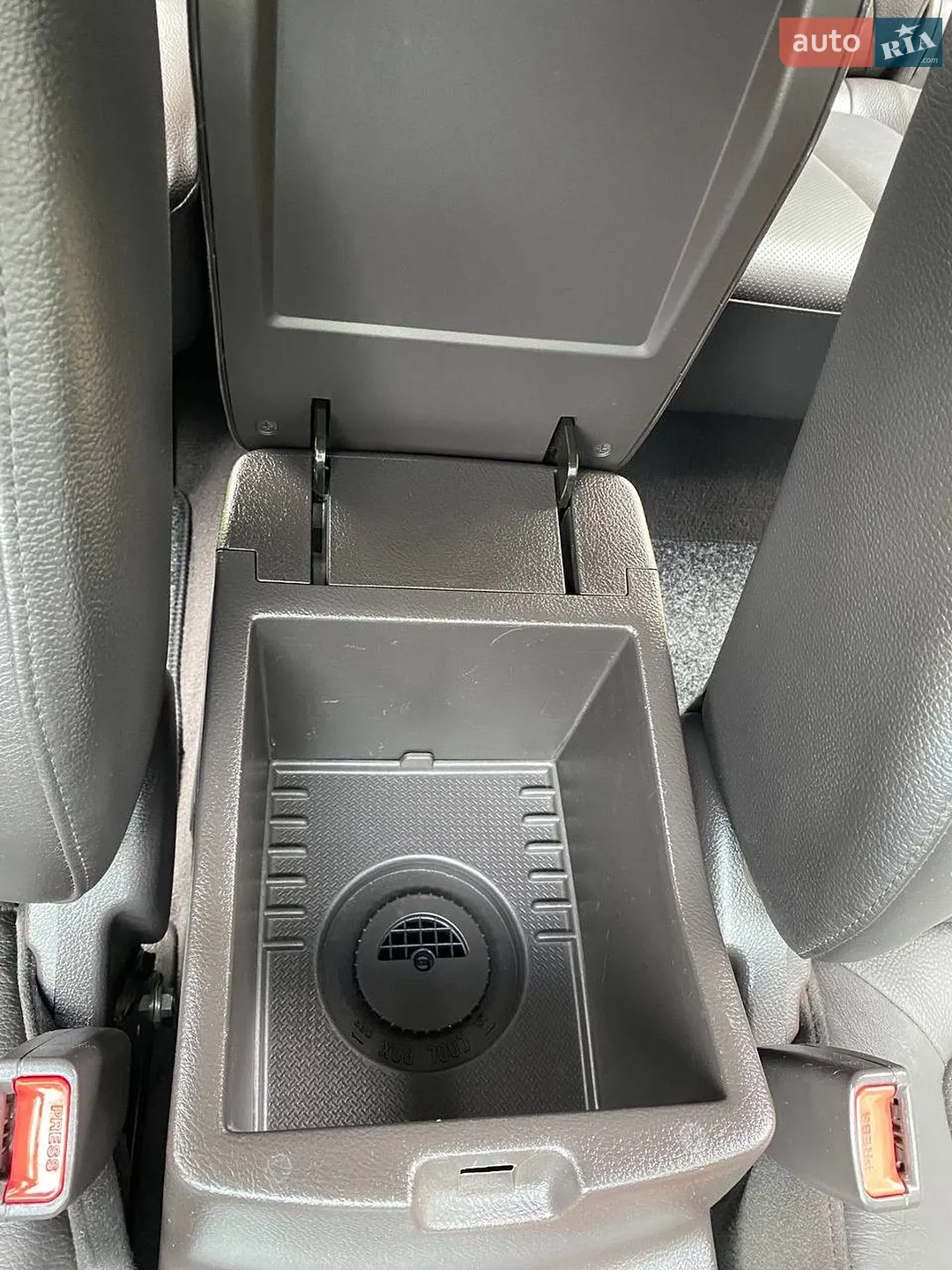 2011 Hyundai Santa Fe - мініатюра 163