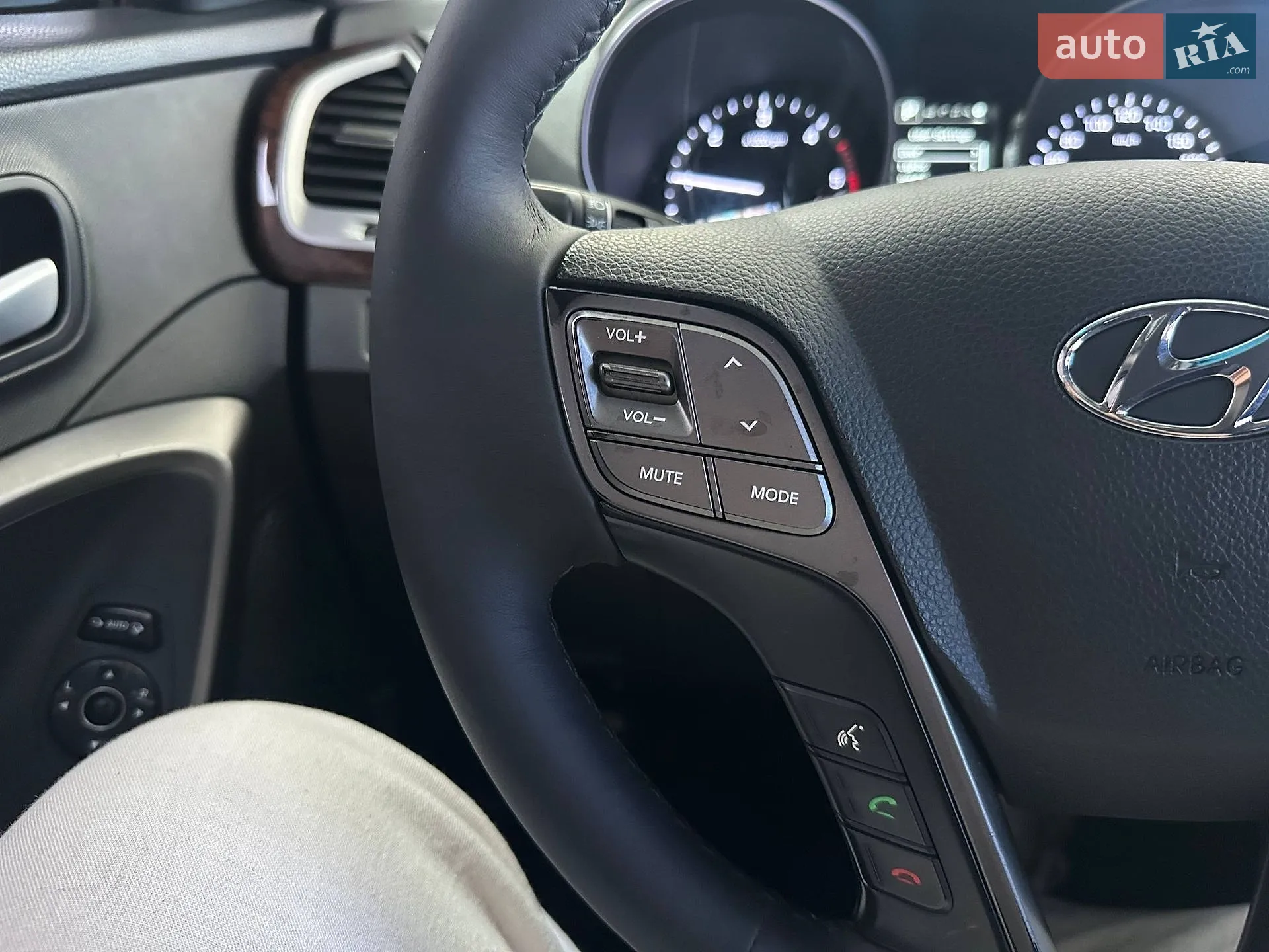 2015 Hyundai Santa Fe - мініатюра 30