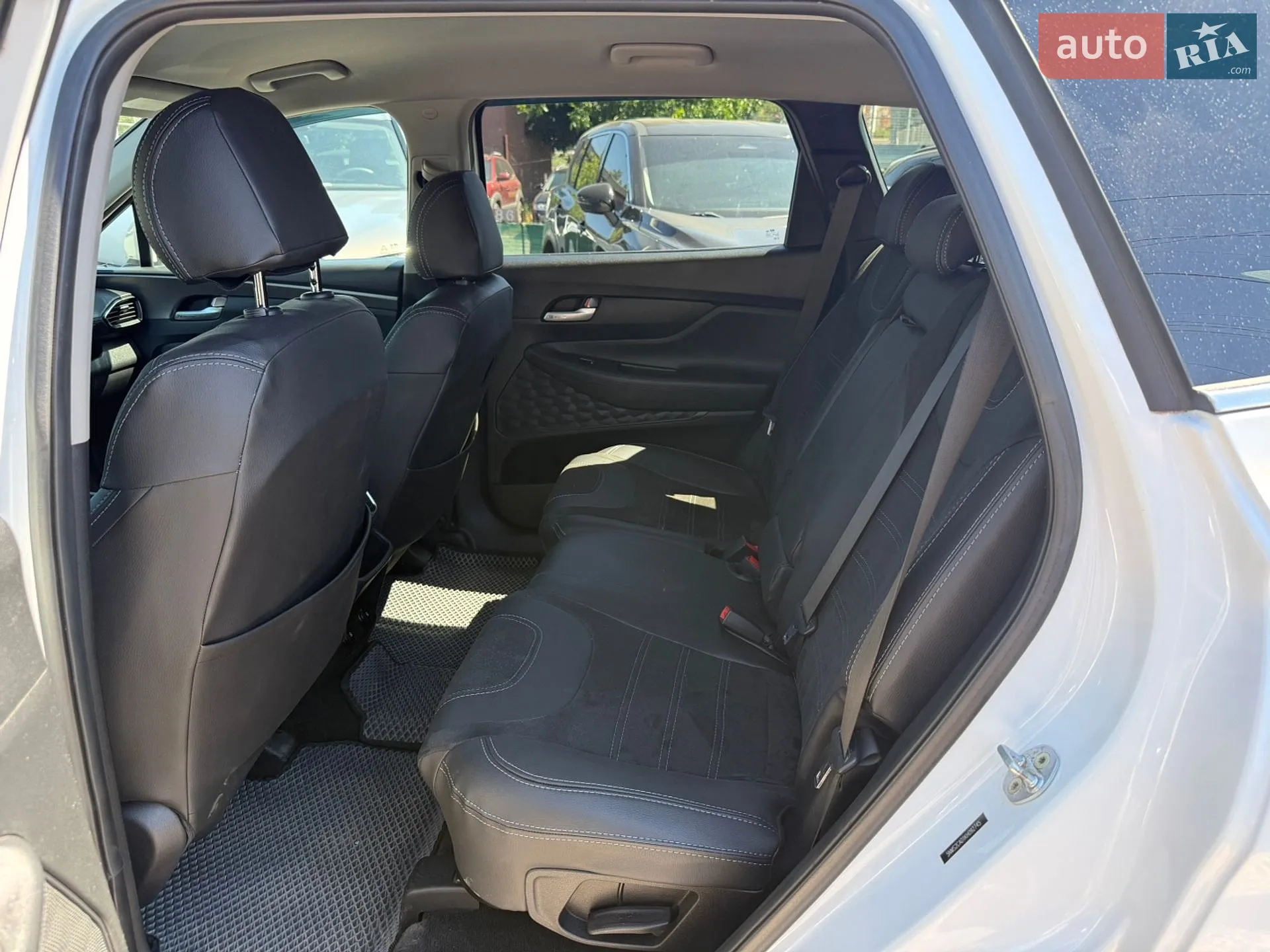 2019 Hyundai Santa Fe - мініатюра 14