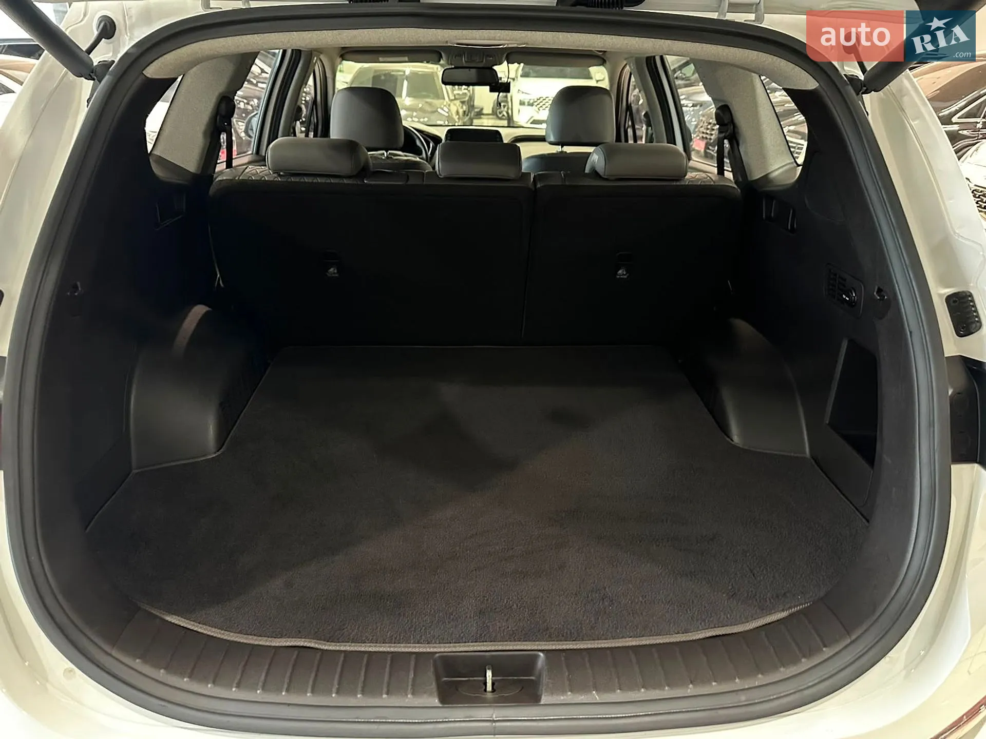 2019 Hyundai Santa Fe - мініатюра 9