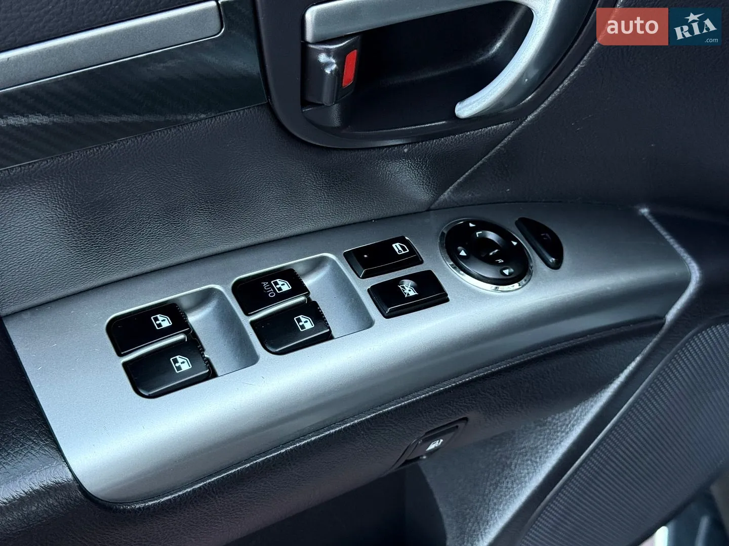 2011 Hyundai Santa Fe - мініатюра 44