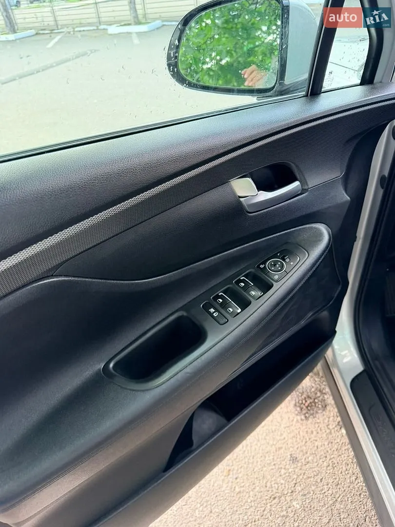 2019 Hyundai Santa Fe - мініатюра 12