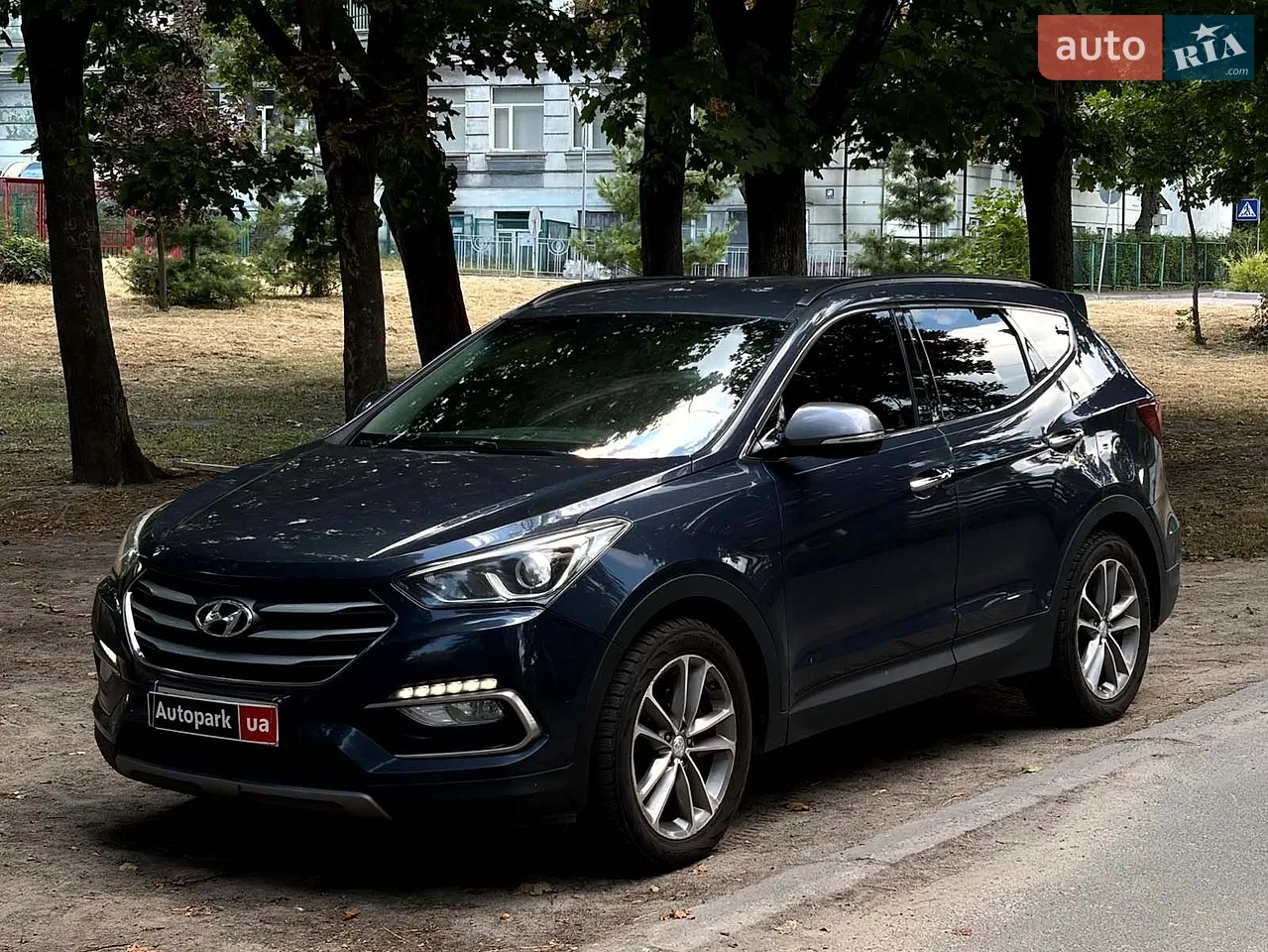 2017 Hyundai Santa Fe - мініатюра 16