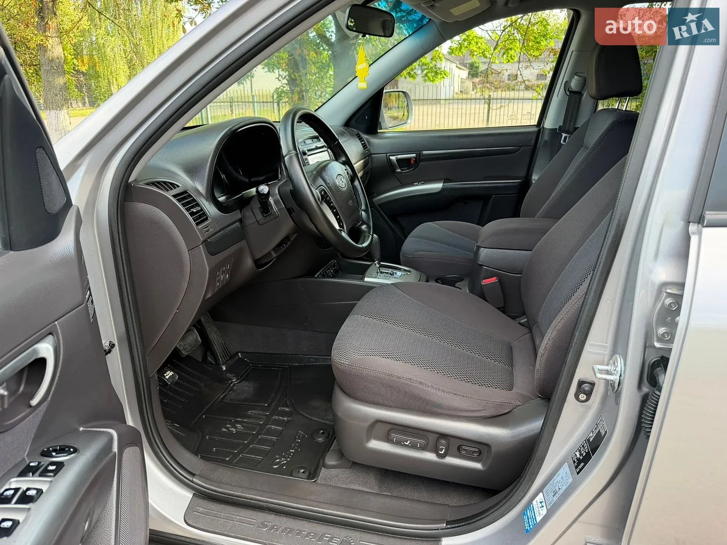 2010 Hyundai Santa Fe - мініатюра 21