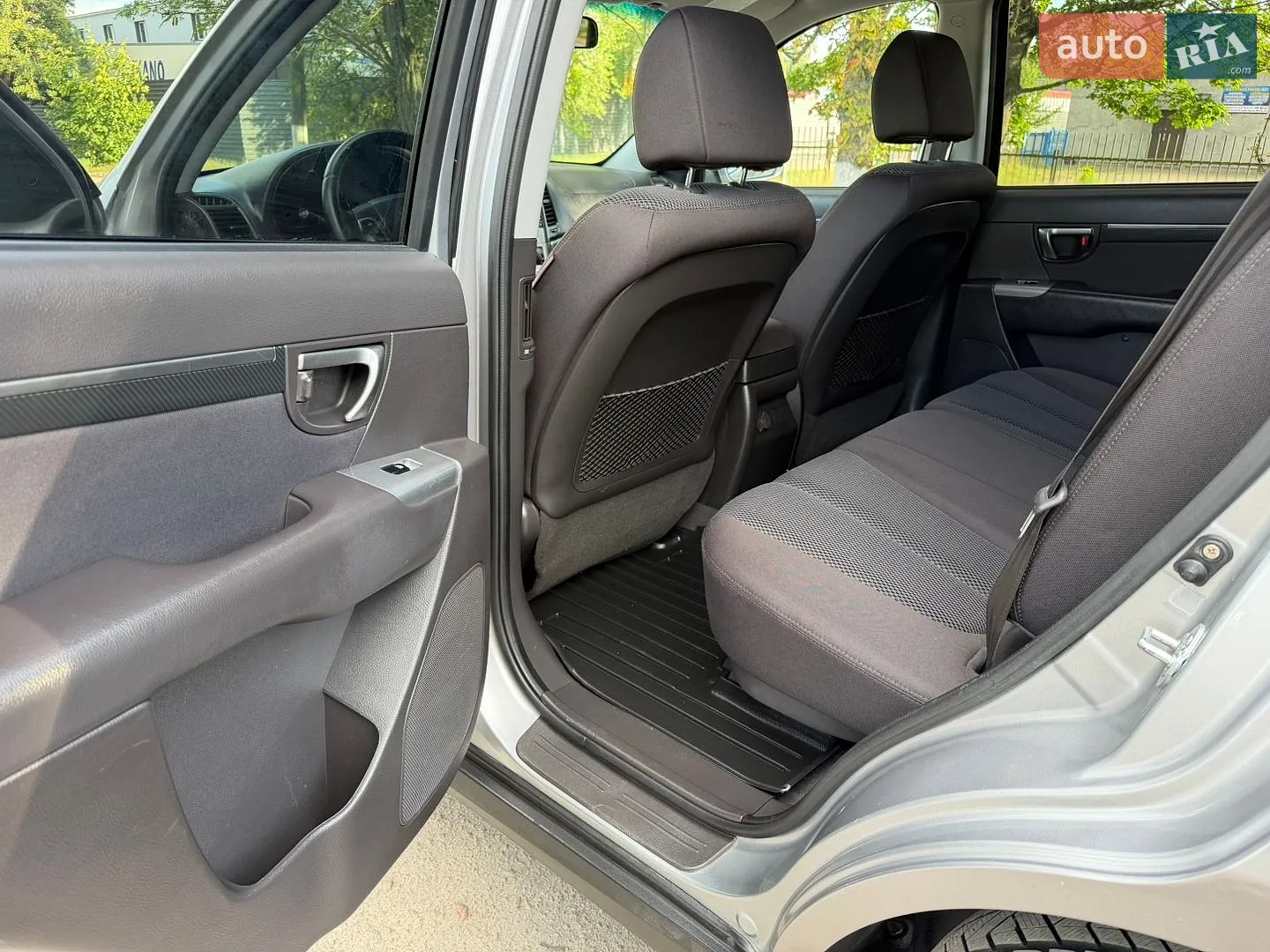 2010 Hyundai Santa Fe - мініатюра 23