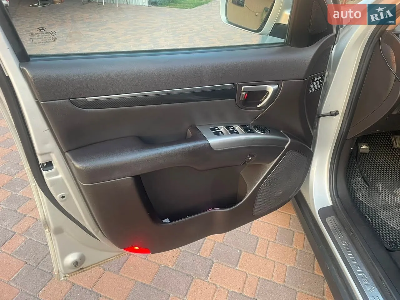 2011 Hyundai Santa Fe - мініатюра 12