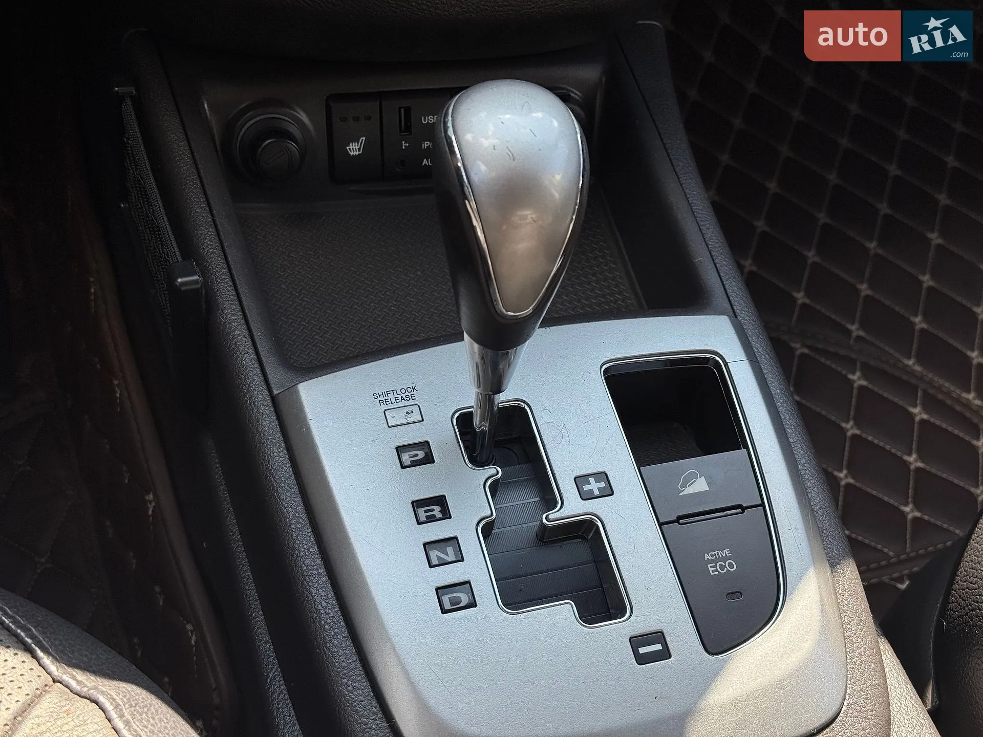 2011 Hyundai Santa Fe - мініатюра 47