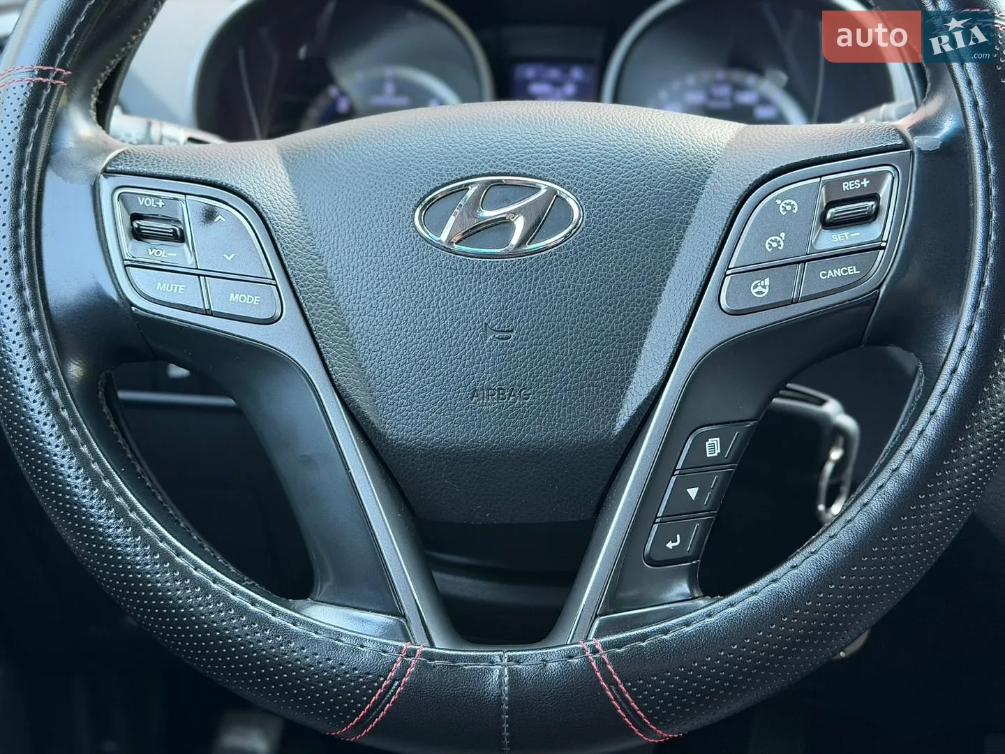 2012 Hyundai Santa Fe - мініатюра 28