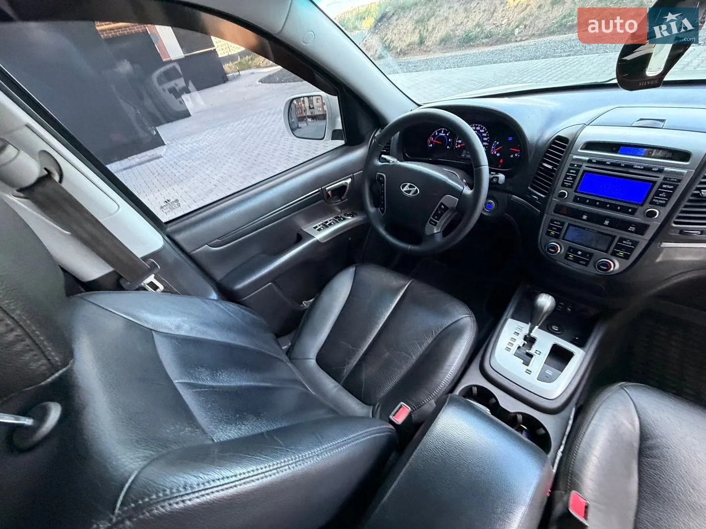 2011 Hyundai Santa Fe - мініатюра 27