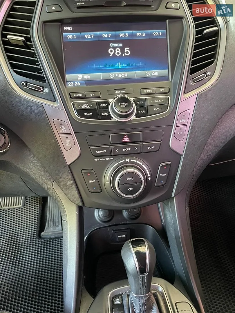 2013 Hyundai Santa Fe - мініатюра 16