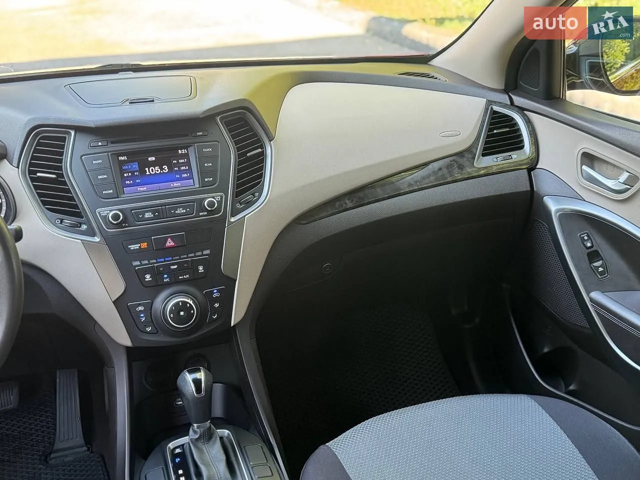 2016 Hyundai Santa Fe - мініатюра 14