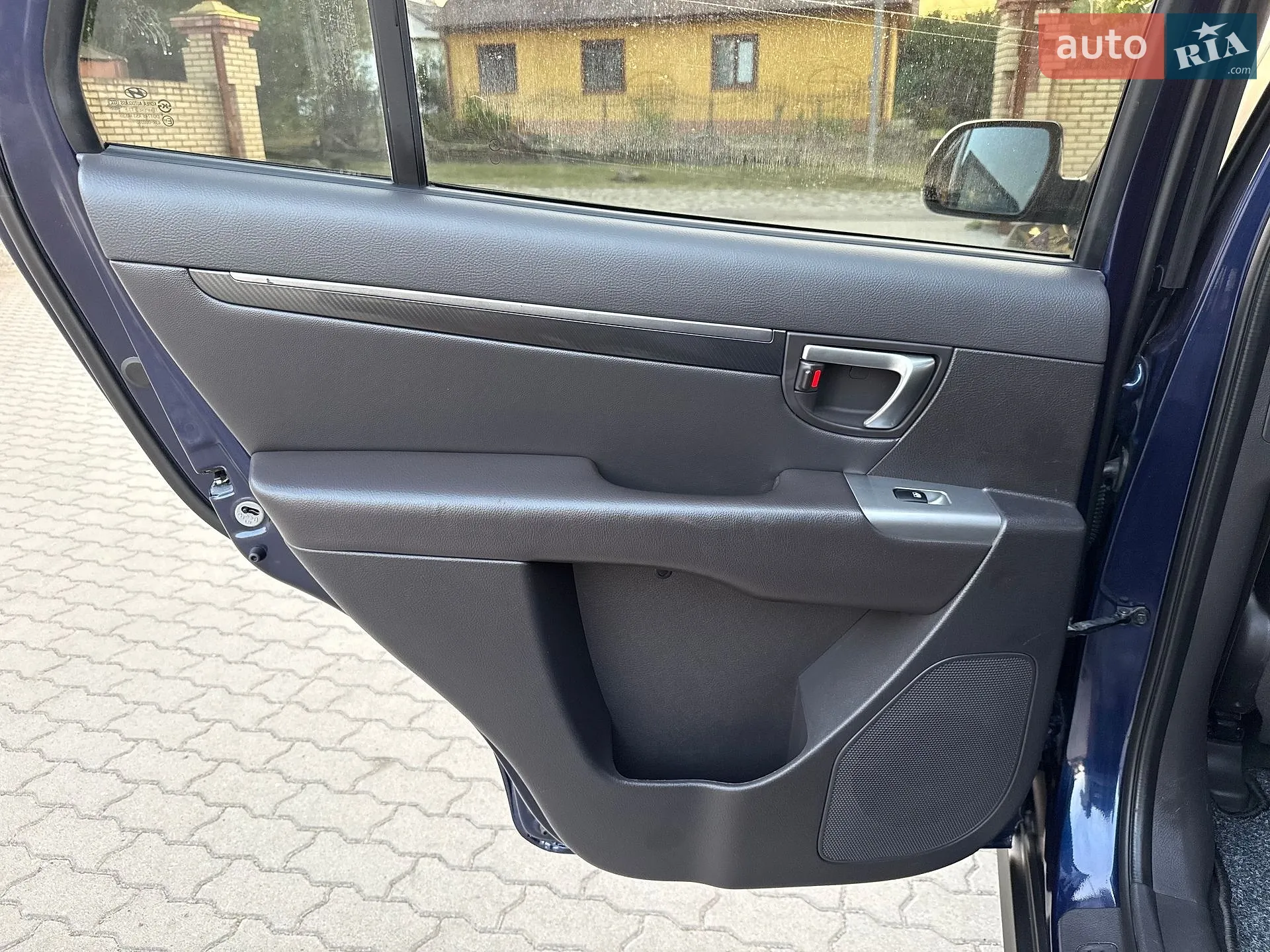 2010 Hyundai Santa Fe - мініатюра 31