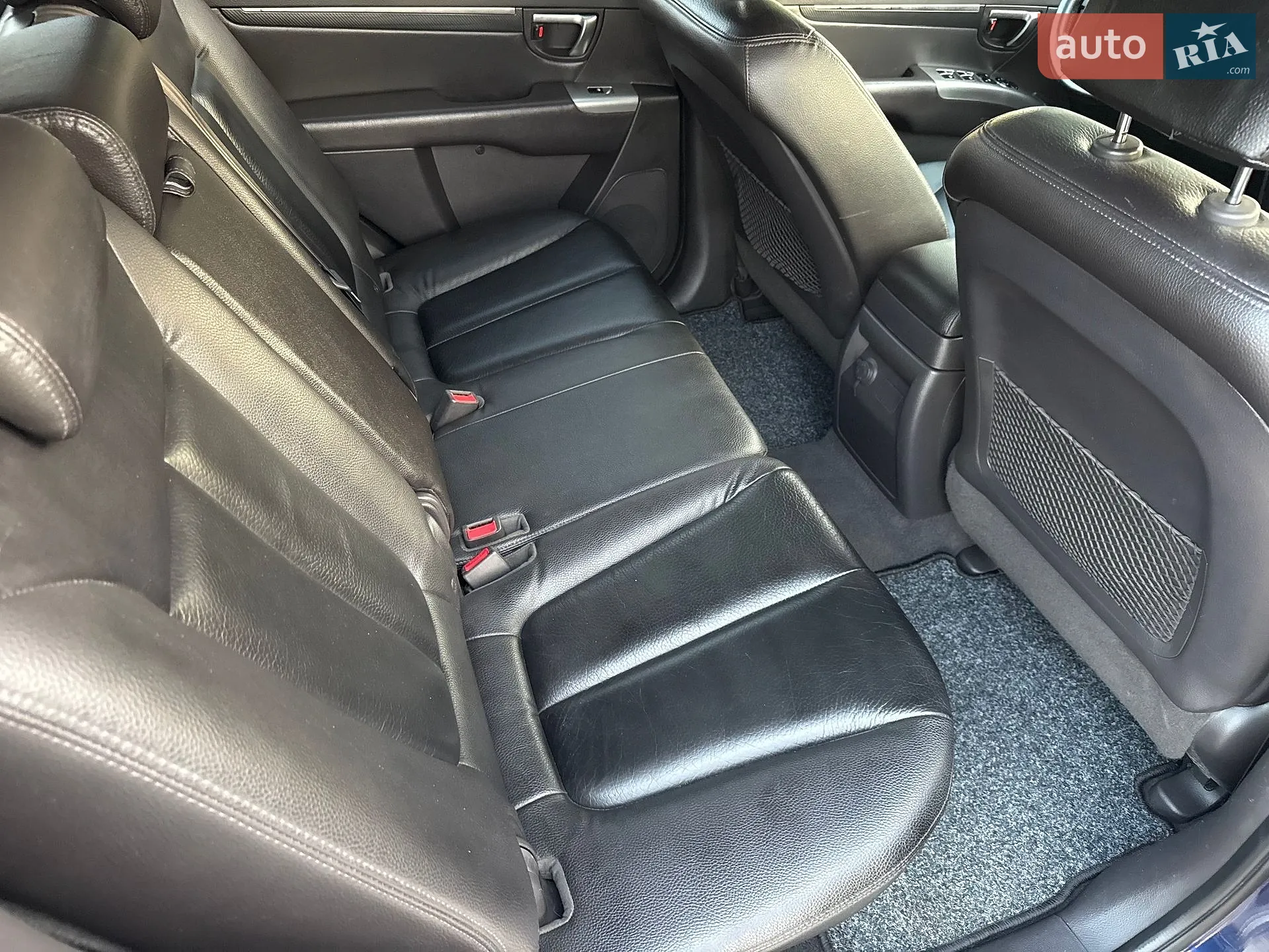 2010 Hyundai Santa Fe - мініатюра 43