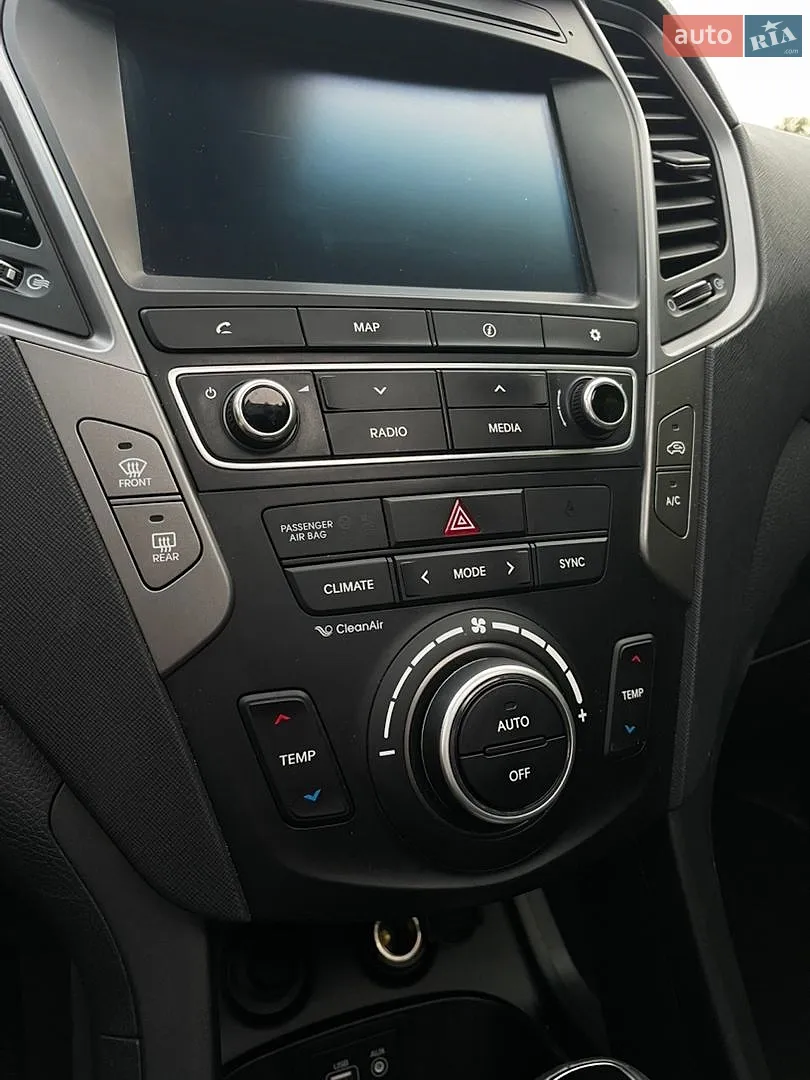 2016 Hyundai Santa Fe - мініатюра 26