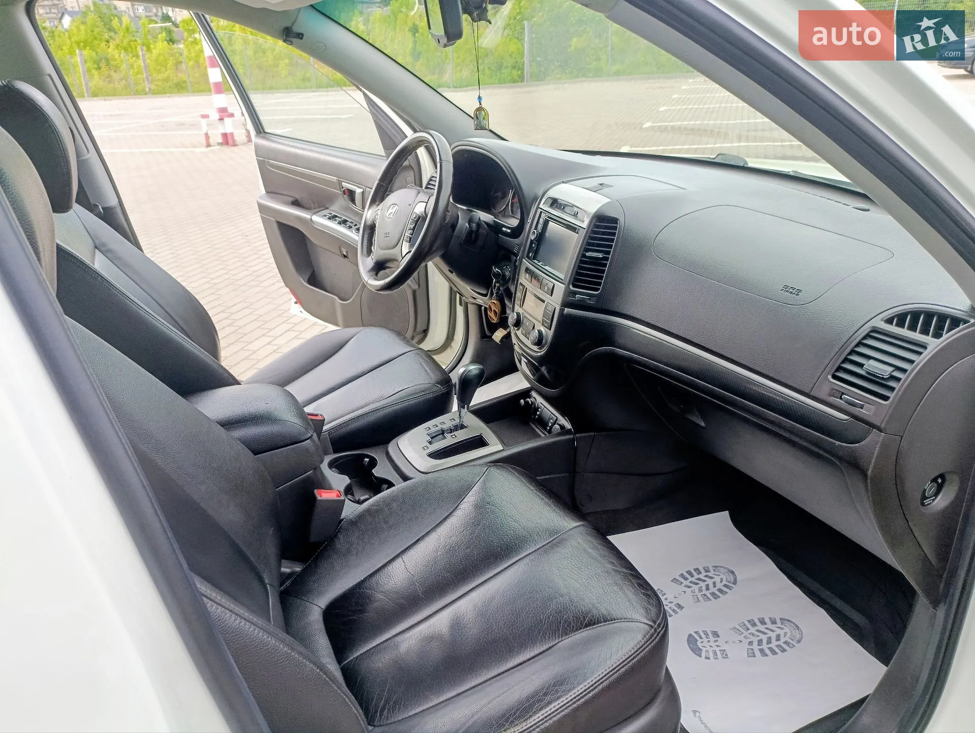 2010 Hyundai Santa Fe - мініатюра 19