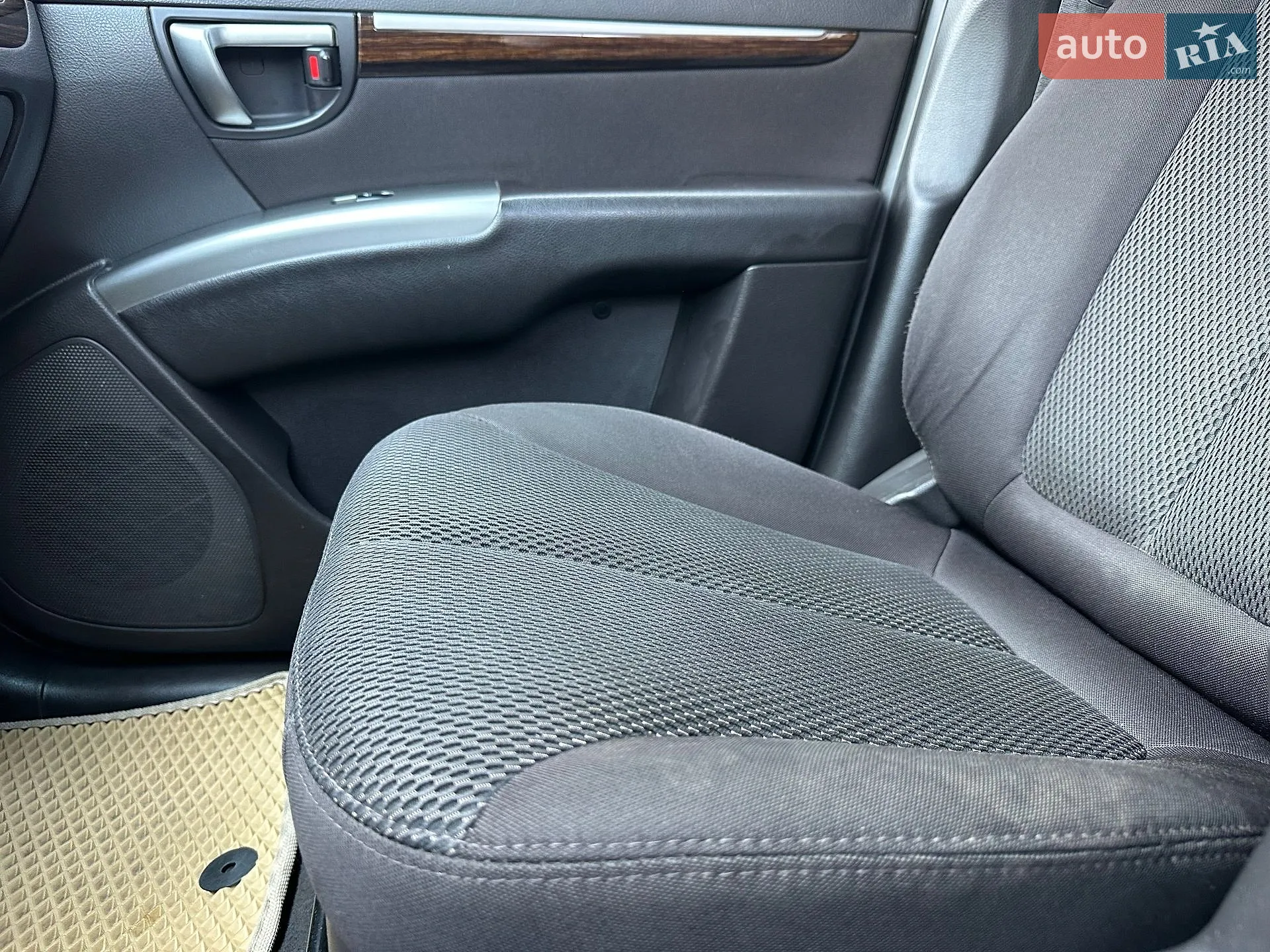 2011 Hyundai Santa Fe - мініатюра 27