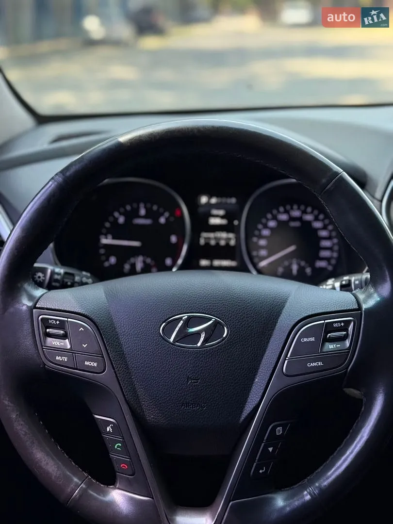 2016 Hyundai Santa Fe - мініатюра 17