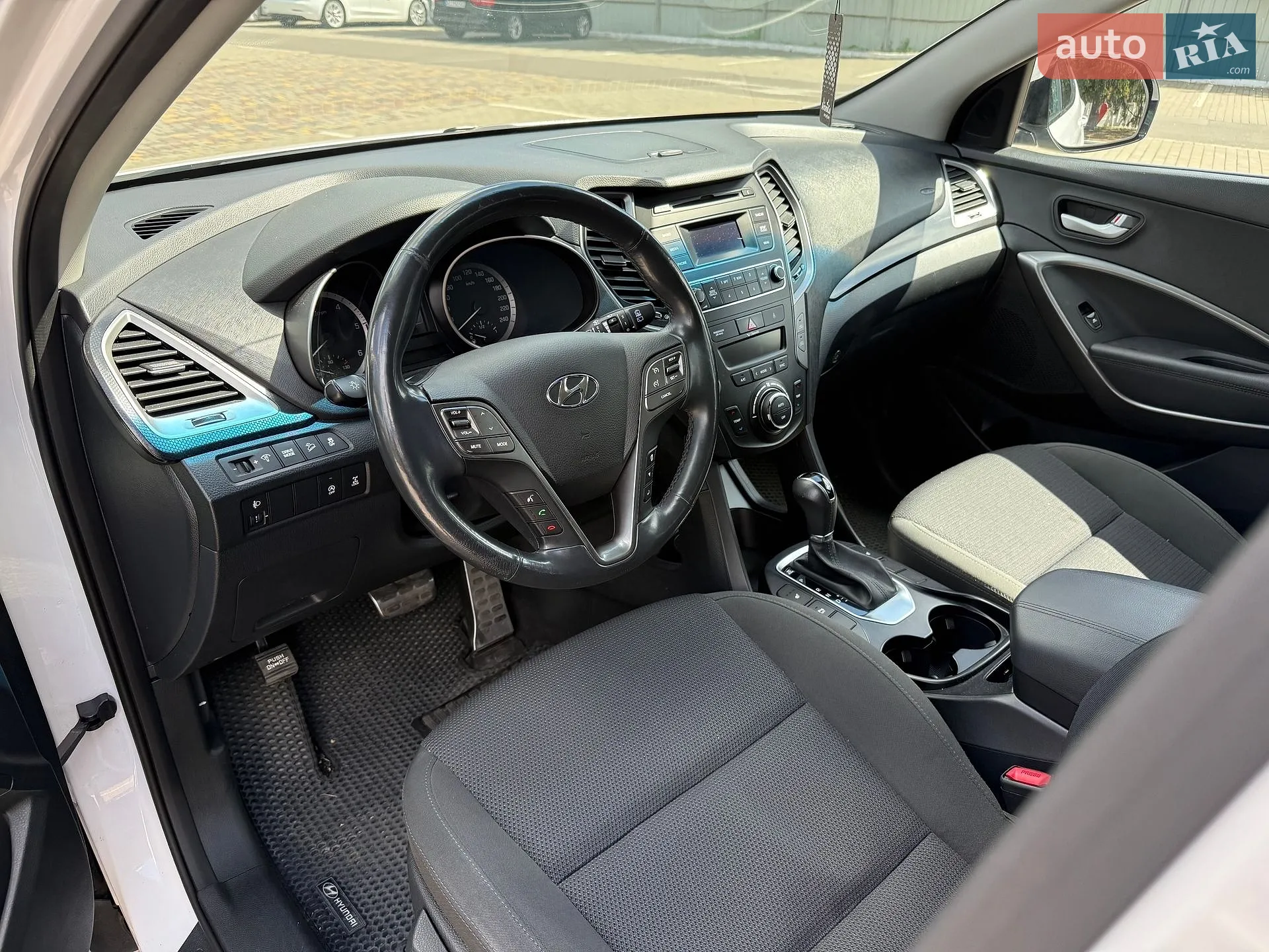 2017 Hyundai Santa Fe - мініатюра 20