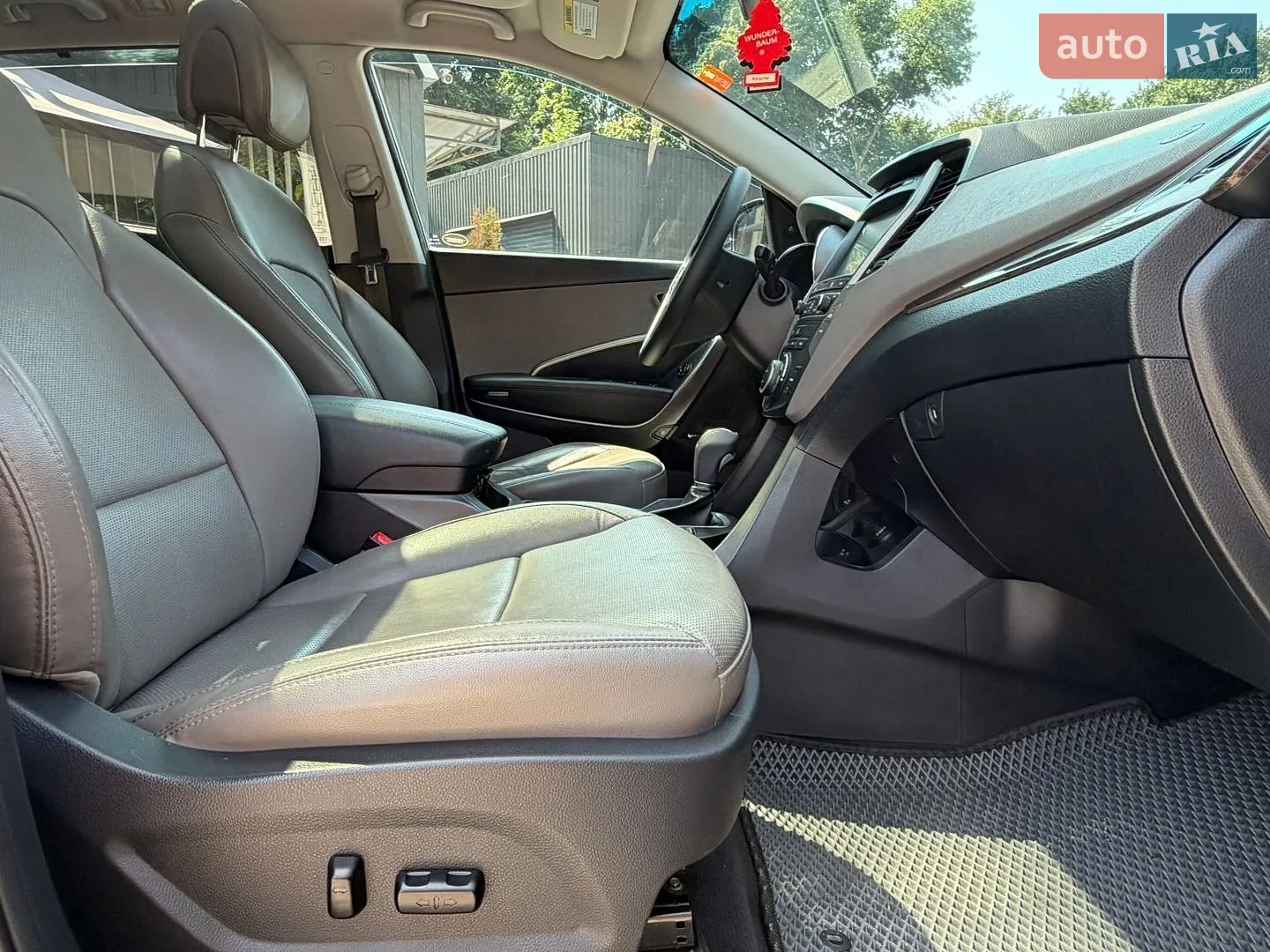 2016 Hyundai Santa Fe - мініатюра 23