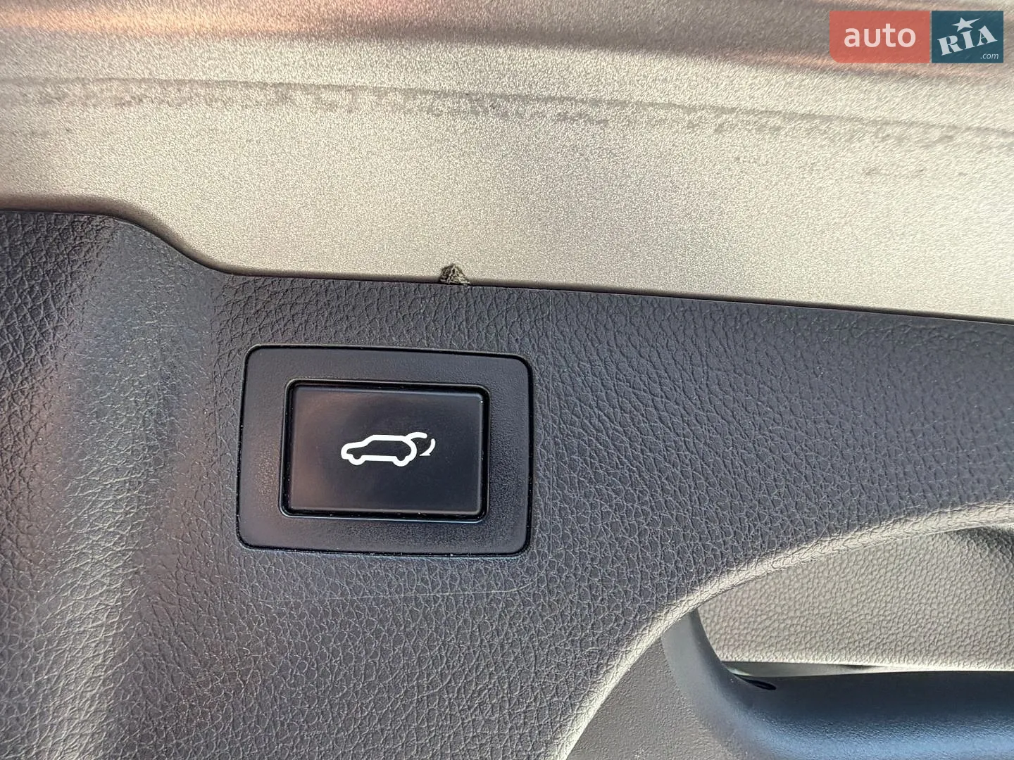 2016 Hyundai Santa Fe - мініатюра 32